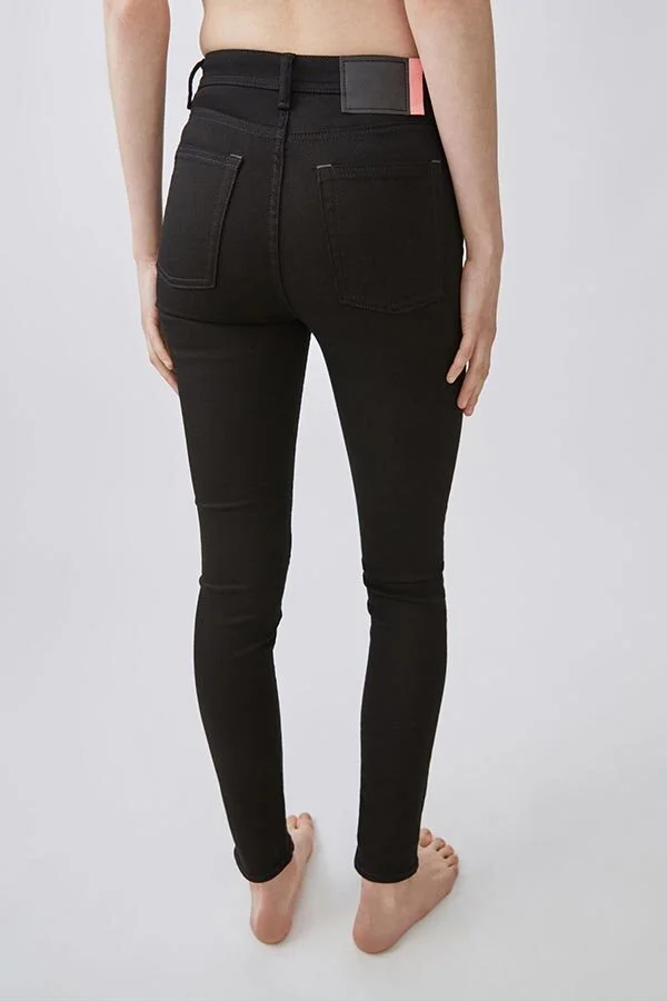 acne-studios-pantalon-noir-4.jpg