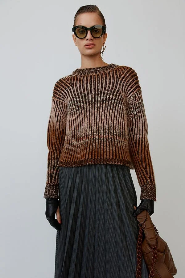 acne-studios-pull-brownmulti-1.jpg