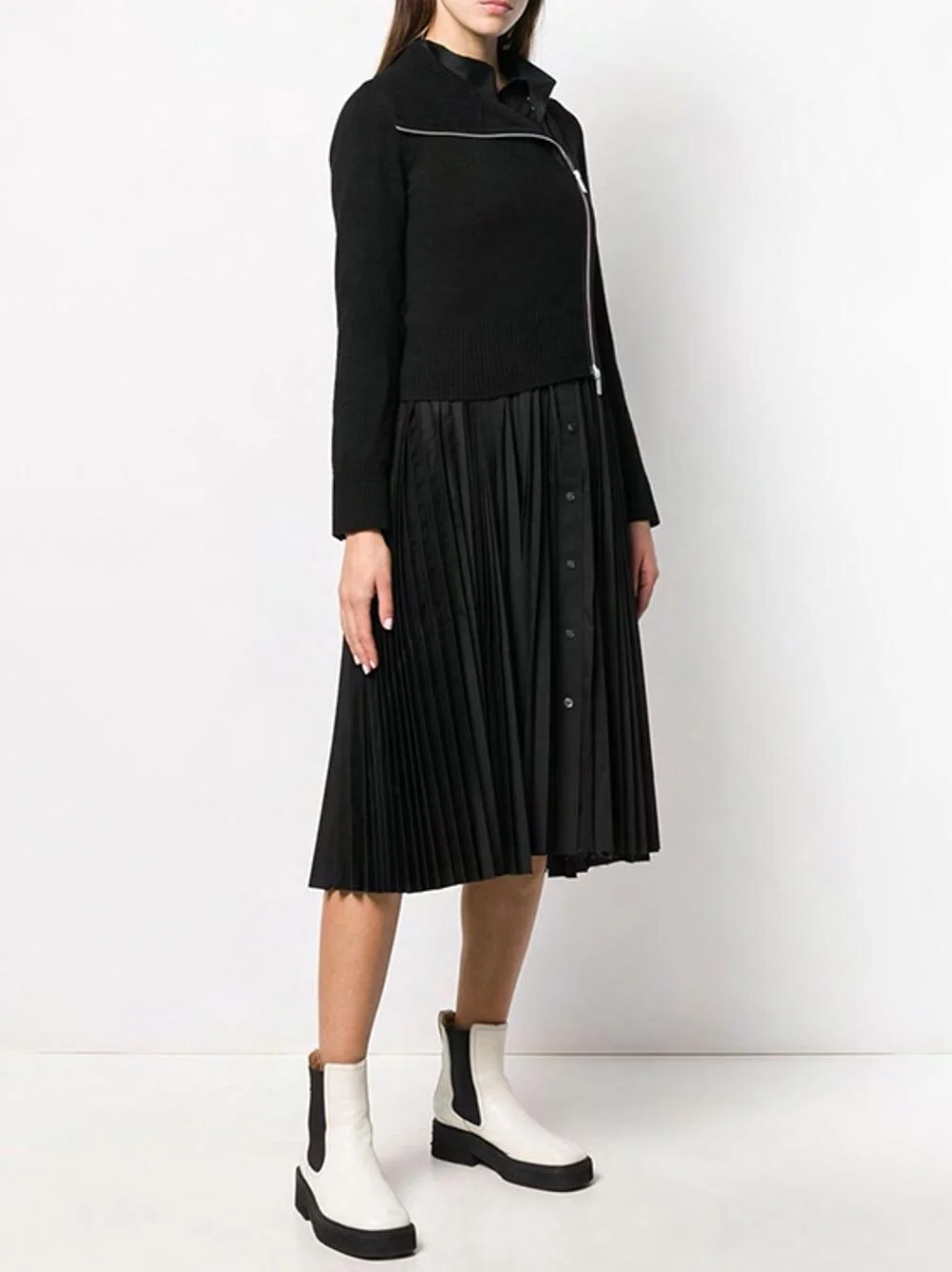 sacai-robe-noire-2.jpg