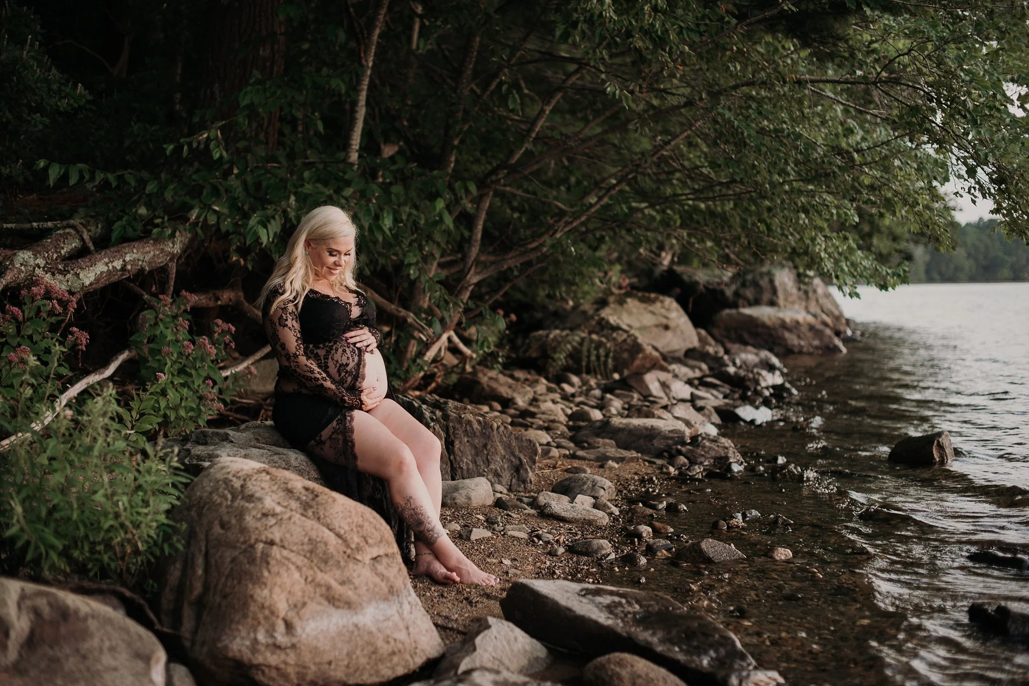 Boudoir Maternity Photography-Boudoir Maternity Portrait-Ria MacKenzie Photography-2.jpg
