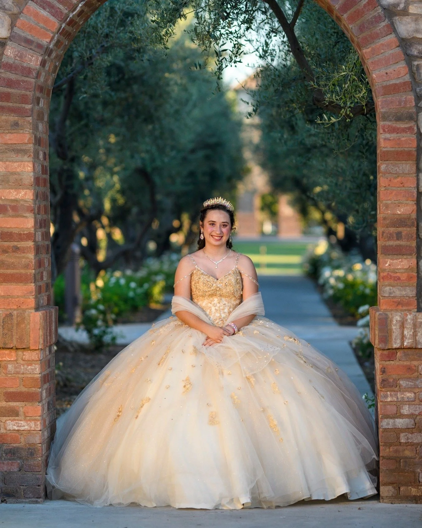 Call now to book you're Quincea&ntilde;era : 5599777148
Photography - Team Ro Productions
Lights - Naterual light / simple reflector
Lens  sigma 105 mm.  @sigmacine 
##SIGMACINE #workmakeswork #teamroproductions #funwithyourfriend