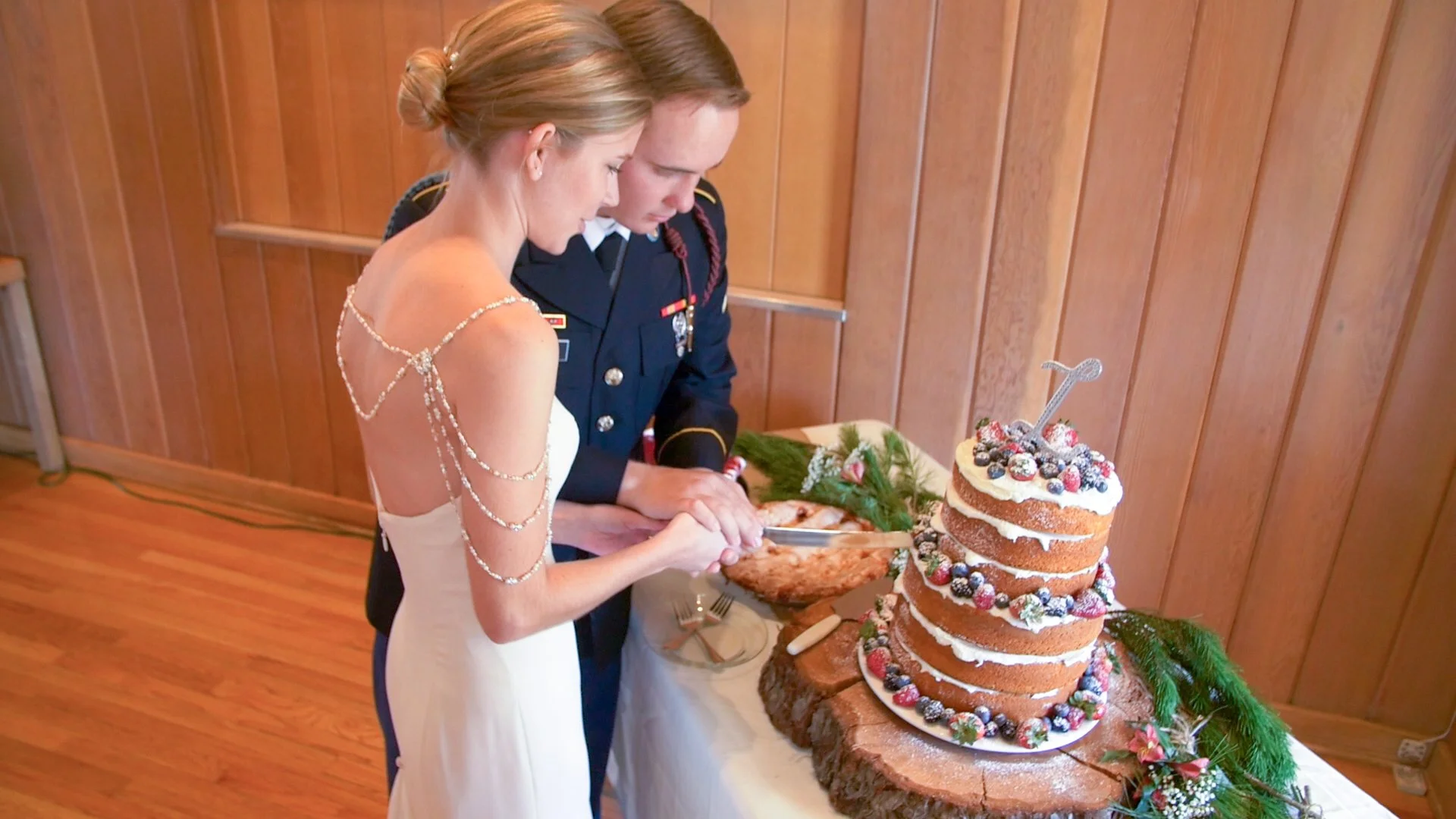 Jimmy Linders wedding 114.MOV.16_07_20_22.Still001.jpg
