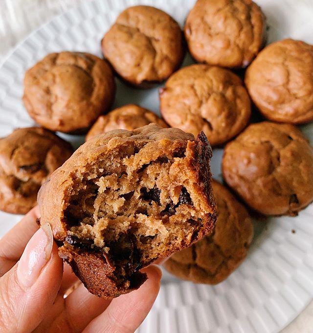Procrastination comes in many forms. Yesterday, it came in the form of making @amesoutloud &lsquo;s dreamy flourless PB banana muffins 🤷🏻&zwj;♀️ no regrets. At. All. Seriously, go try them. .
.
.
.
#theslimsituation #amesoutloud #realfood #eatrealf