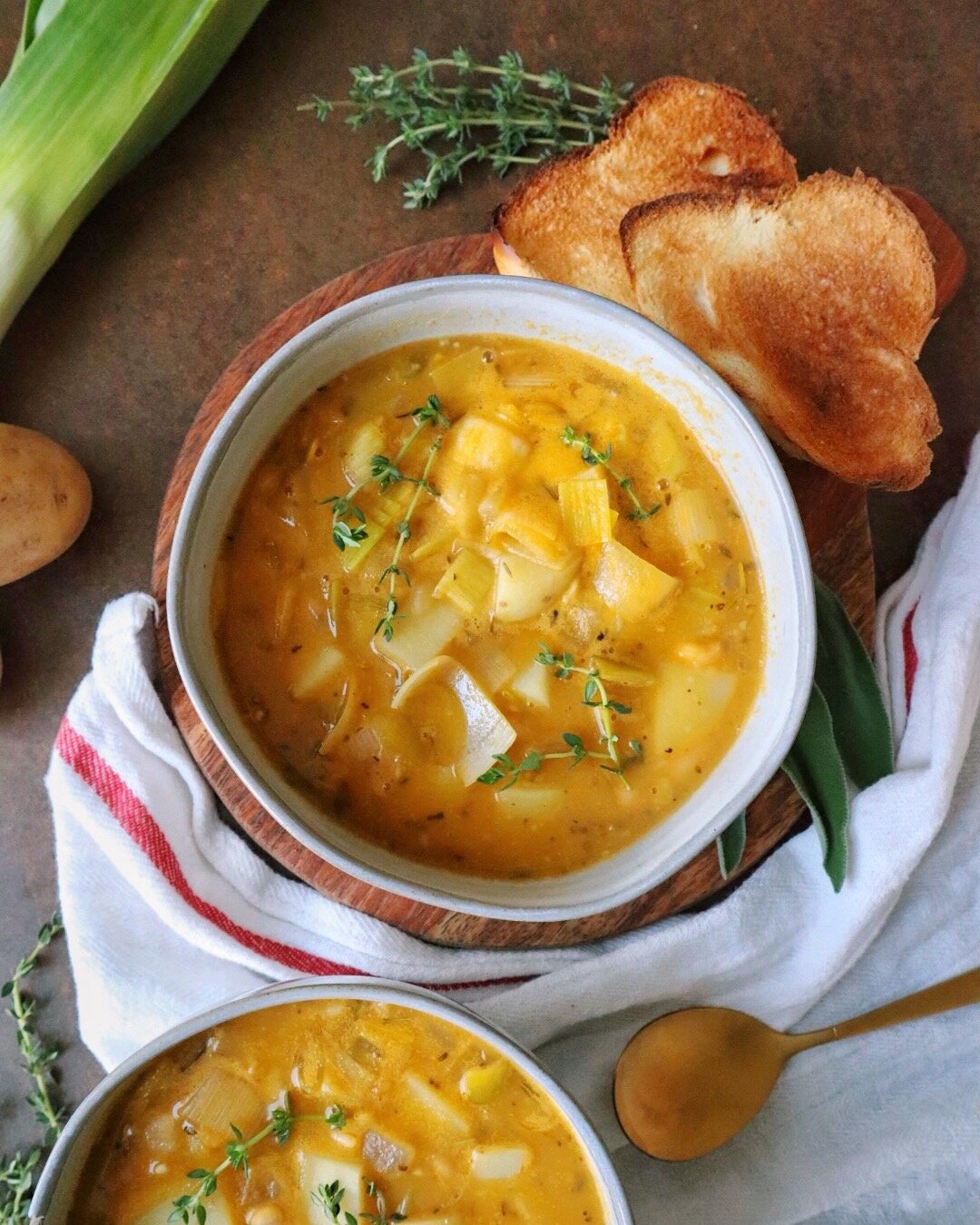Vegan Potato and Leek White Bean Soup