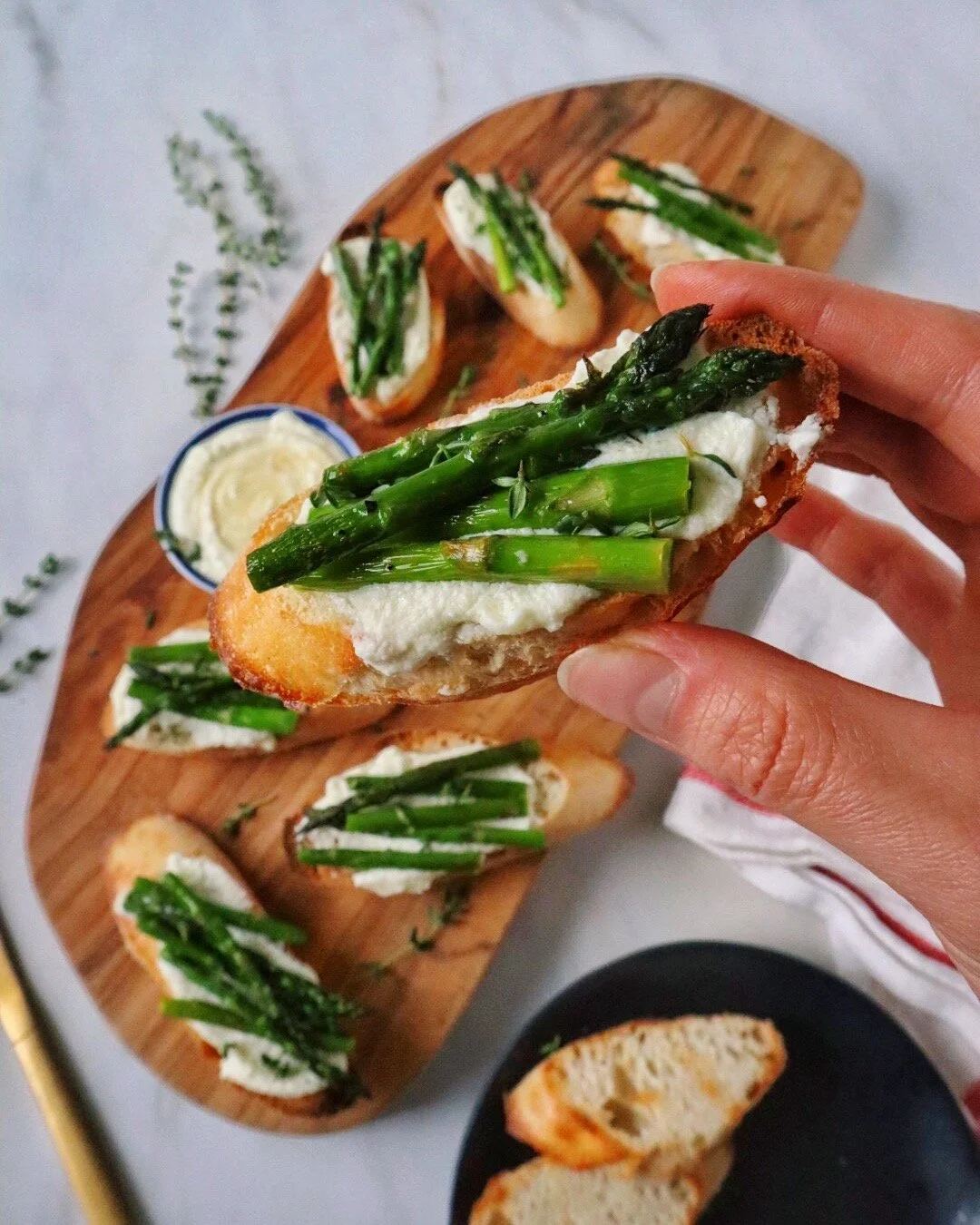 Healthy Asparagus and Whipped Feta Crostini