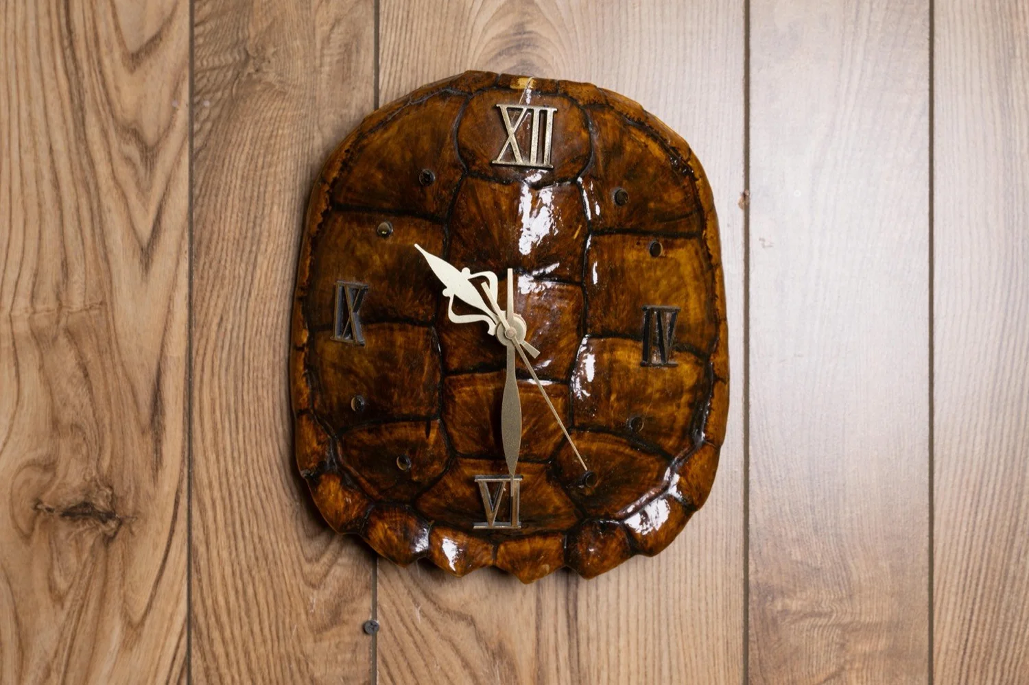 Turtle shell clock, 11" diameter, view 2