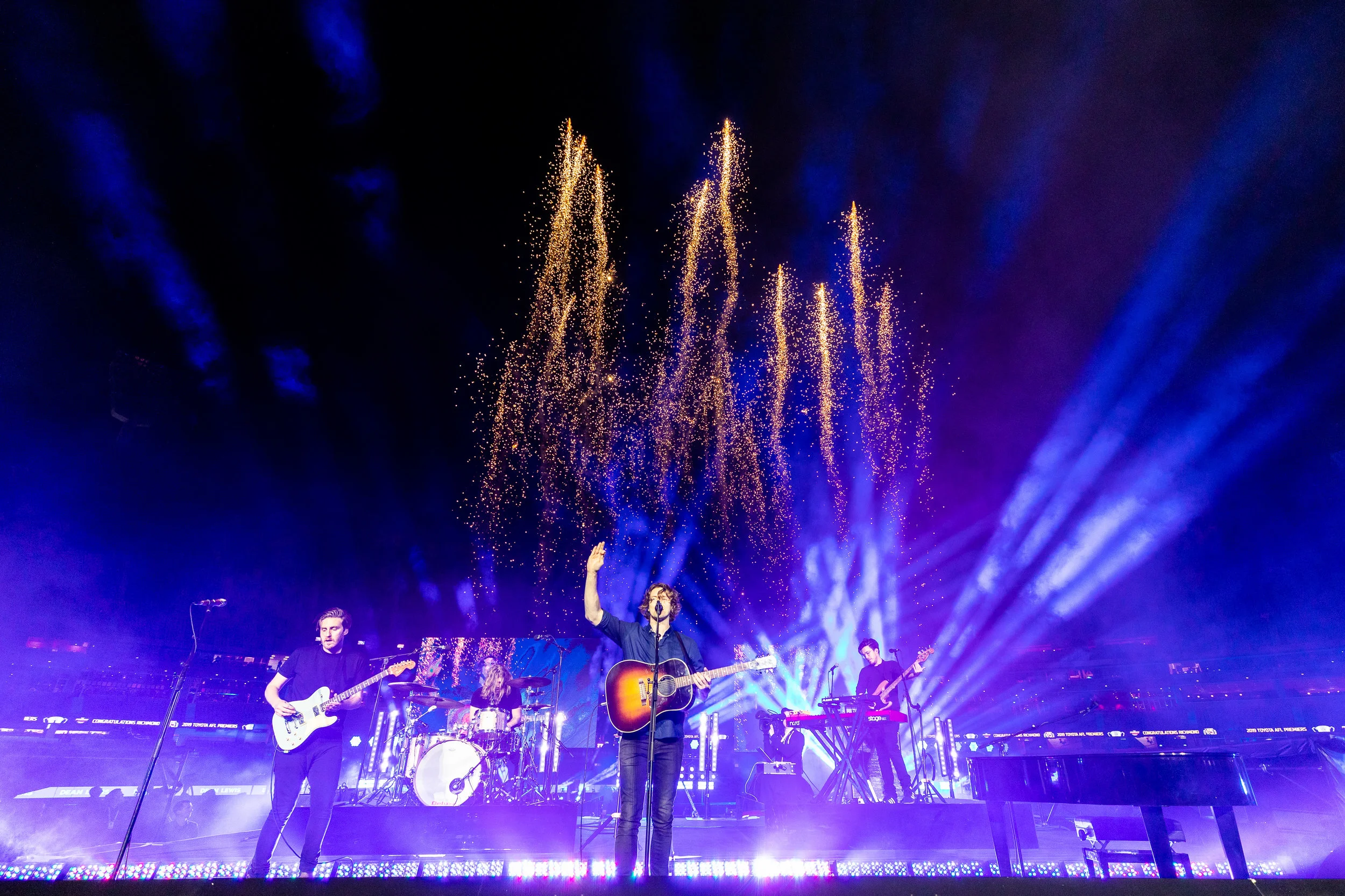 DEAN LEWIS