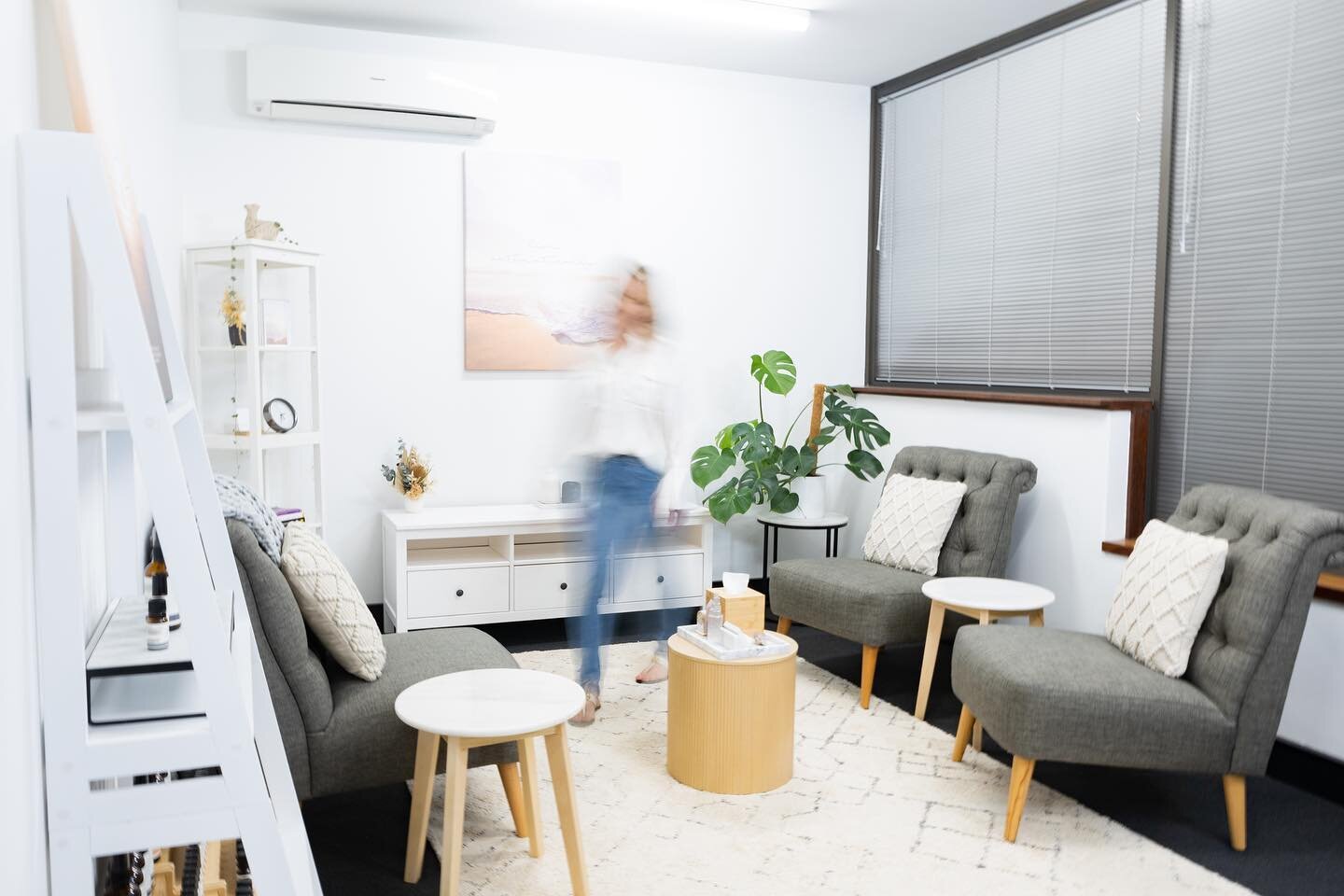 WELCOME TO MY TRANQUIL COUNSELLING SPACE ➖ 

Nestled in a leafy green, private courtyard behind the main building at 295 Rokeby Road, Subiaco you will find Wisdom Wellness. As you arrive you will be personally greeted by Justine Spencer, as she meets
