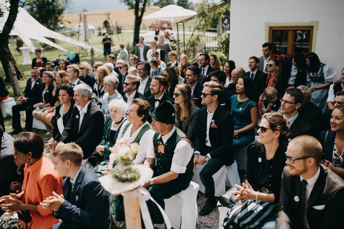 Hochzeitsfotograf-chieming-stadl-pitzlloch-grabenstaett-21.jpg
