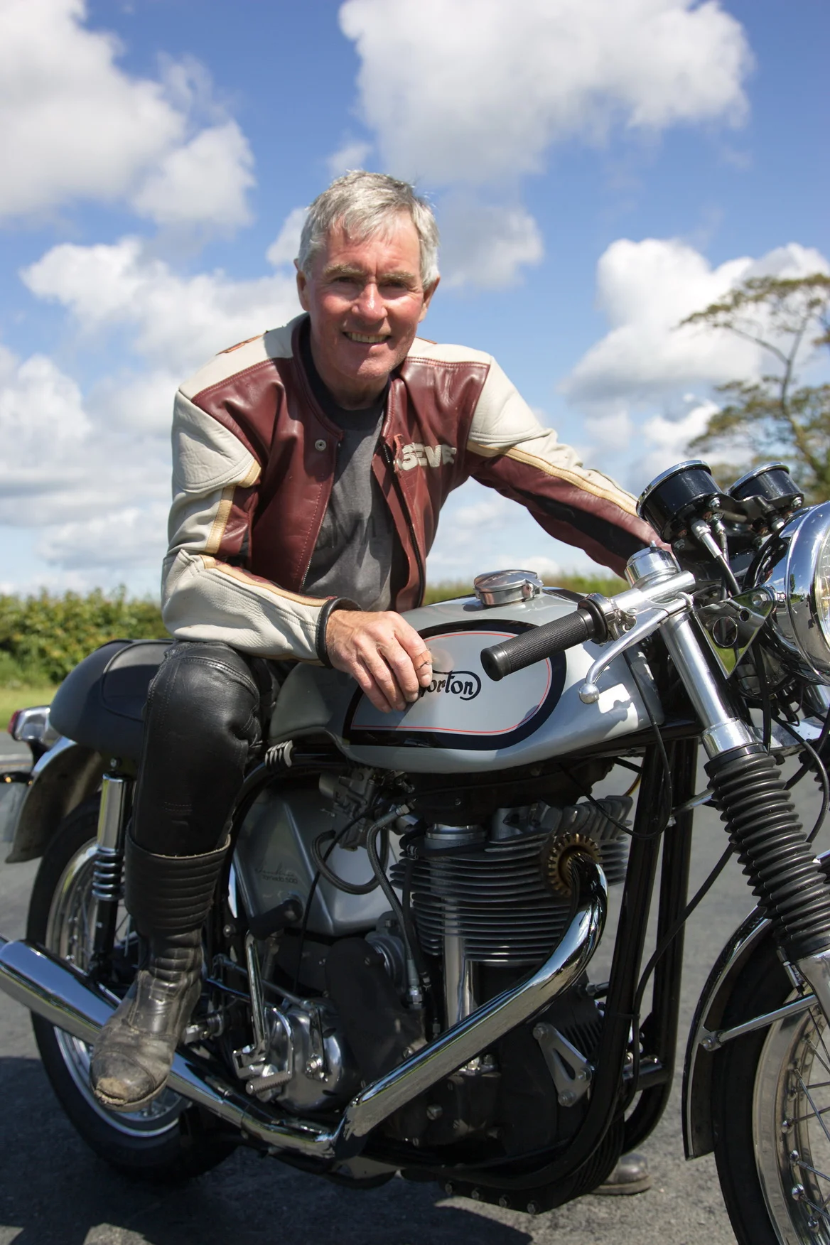 89 Tonkin Manx.jpg