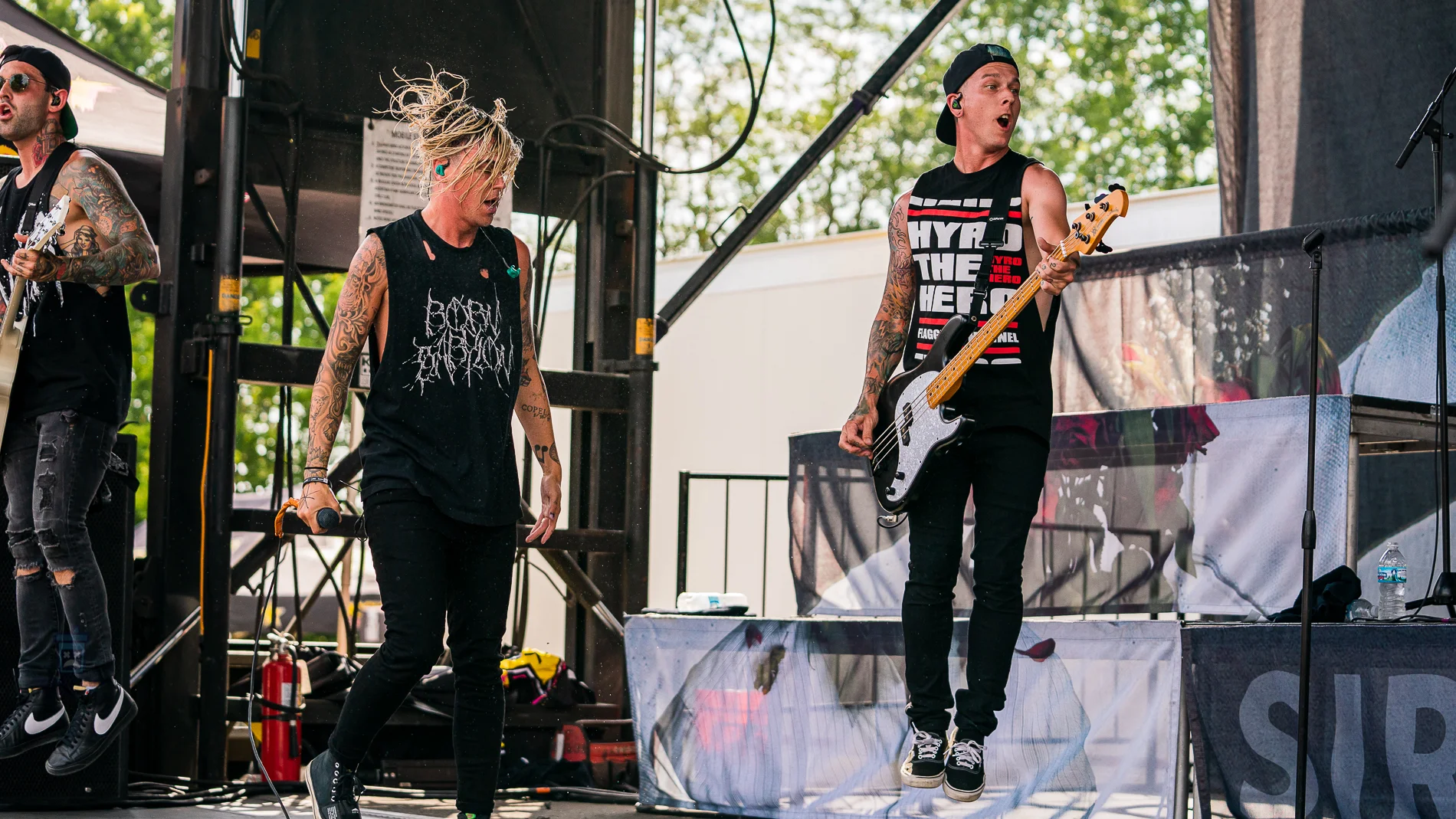 Sleepingwithsirens3.jpg