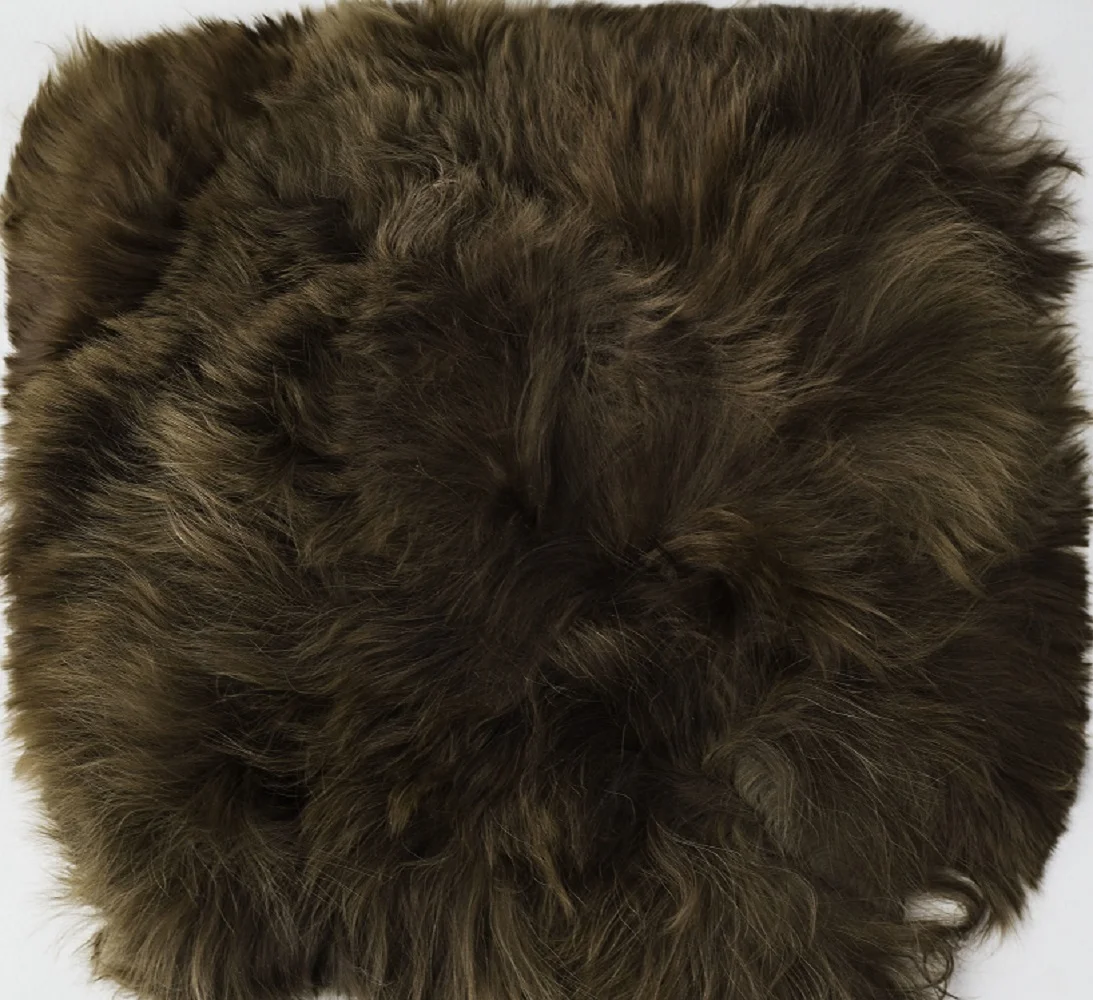 Suri Alpaca fur in Dark Brown