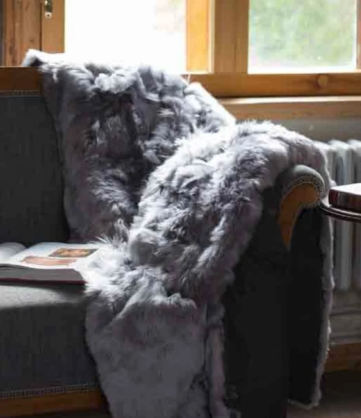 Suri fur throw, fur blanket in Light Gray