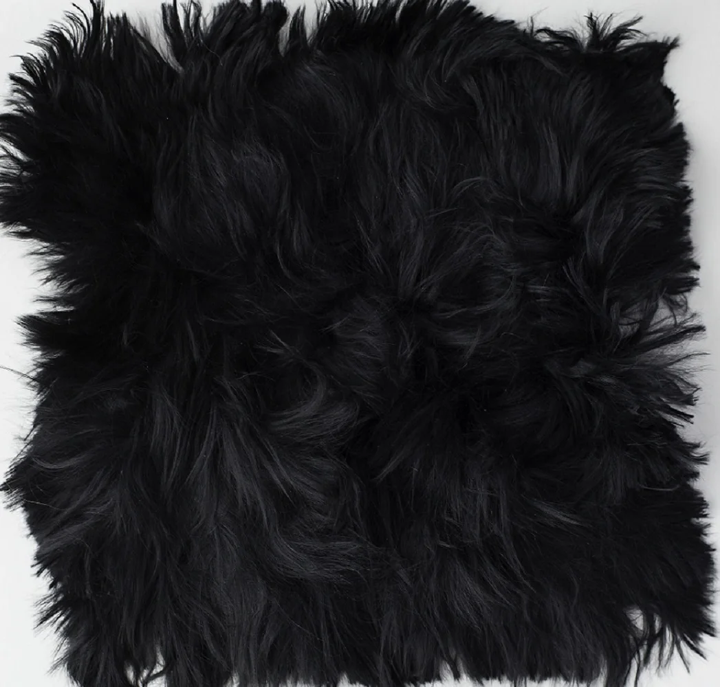 Suri Alpaca fur in Onyx Black