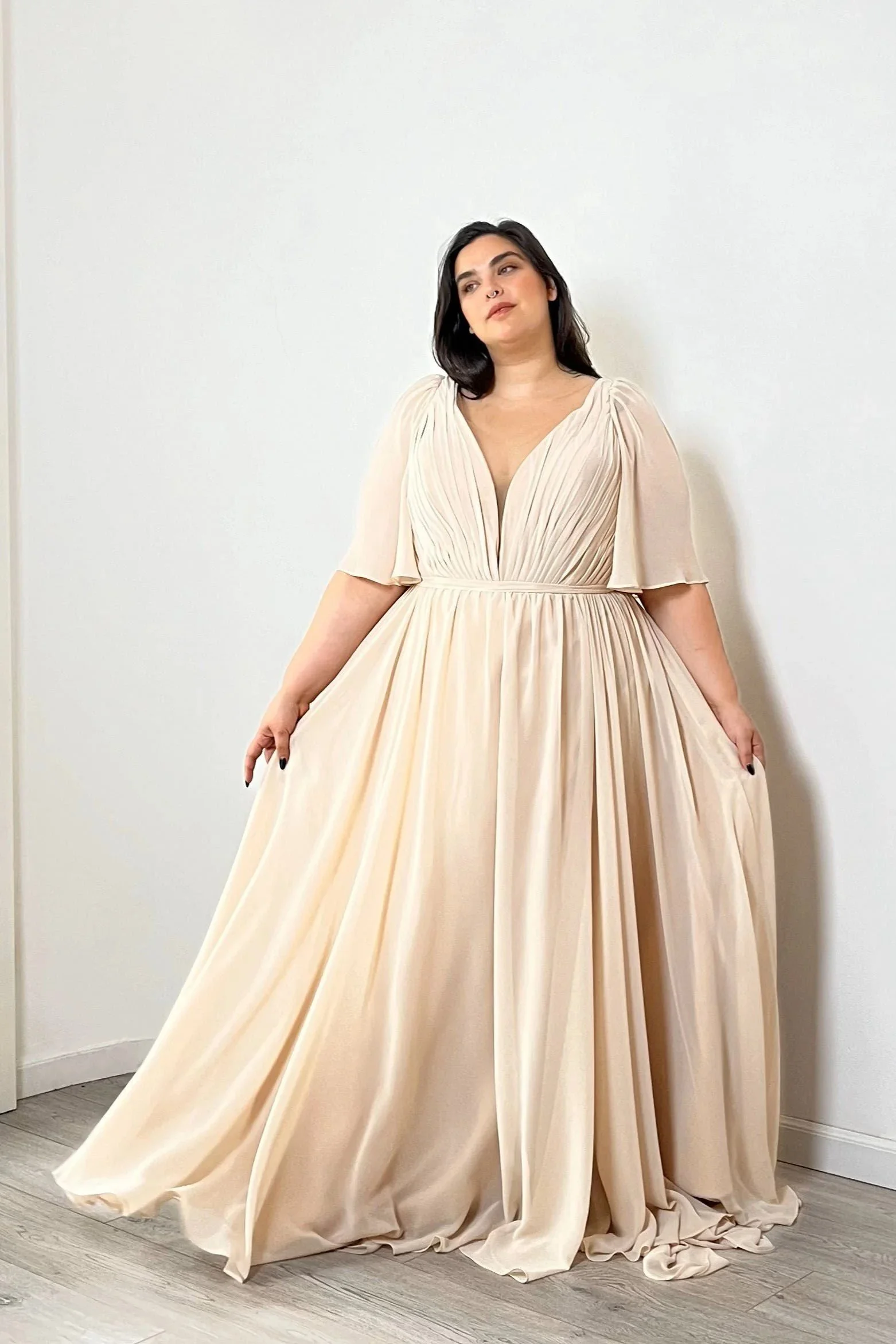 Plus size wedding dress sale in Surrey - bridal shops that have plus size wedding dresses in London and Surrey