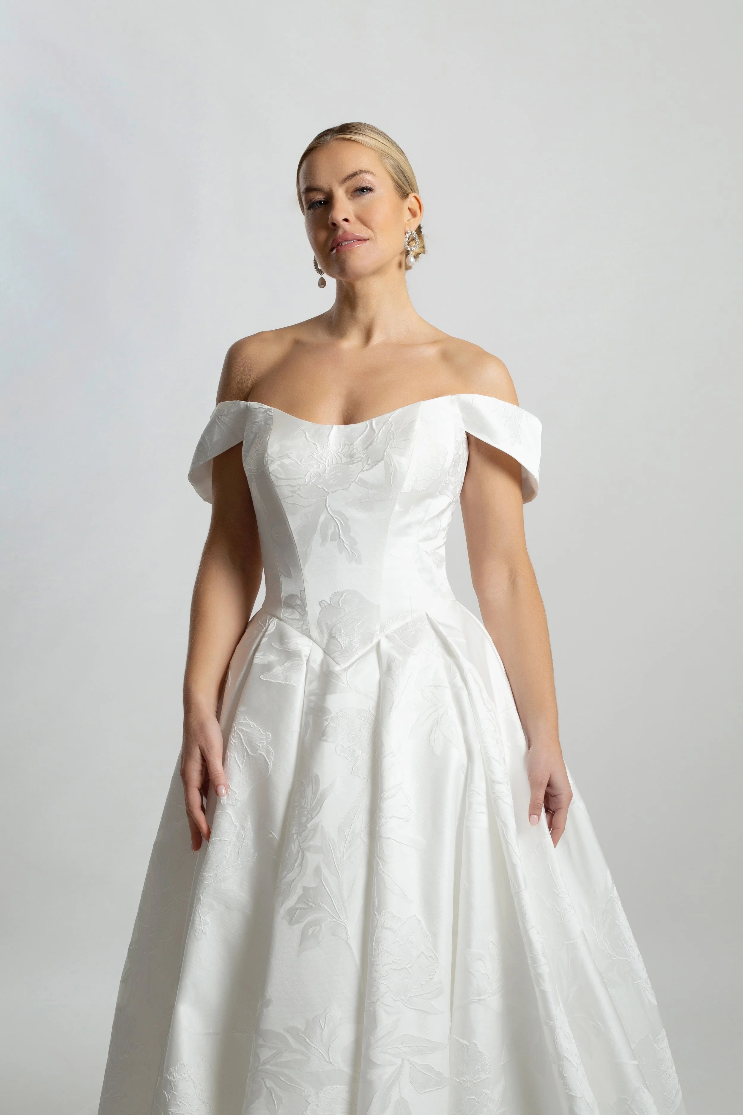 Beautiful  plus size wedding dresses Surrey and London UK