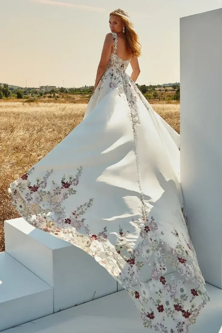 Plus size wedding dresses with colour - Taylor Swift inspired wedding dresses in plus size bridal shops UK-