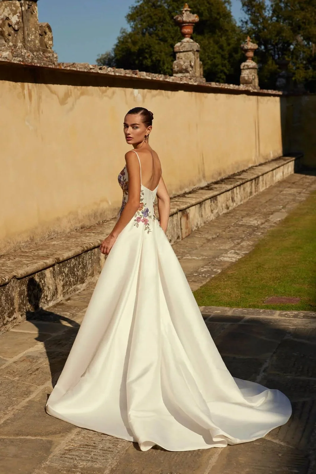 Classic plus size wedding dresses with colour UK - Surrey, London, Kent, Sussex