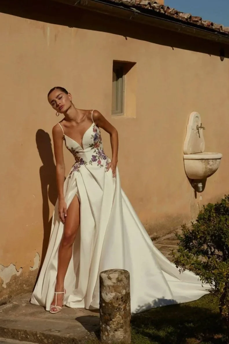 Classic plus size wedding dresses with colour UK - Surrey, London, Kent, Sussex