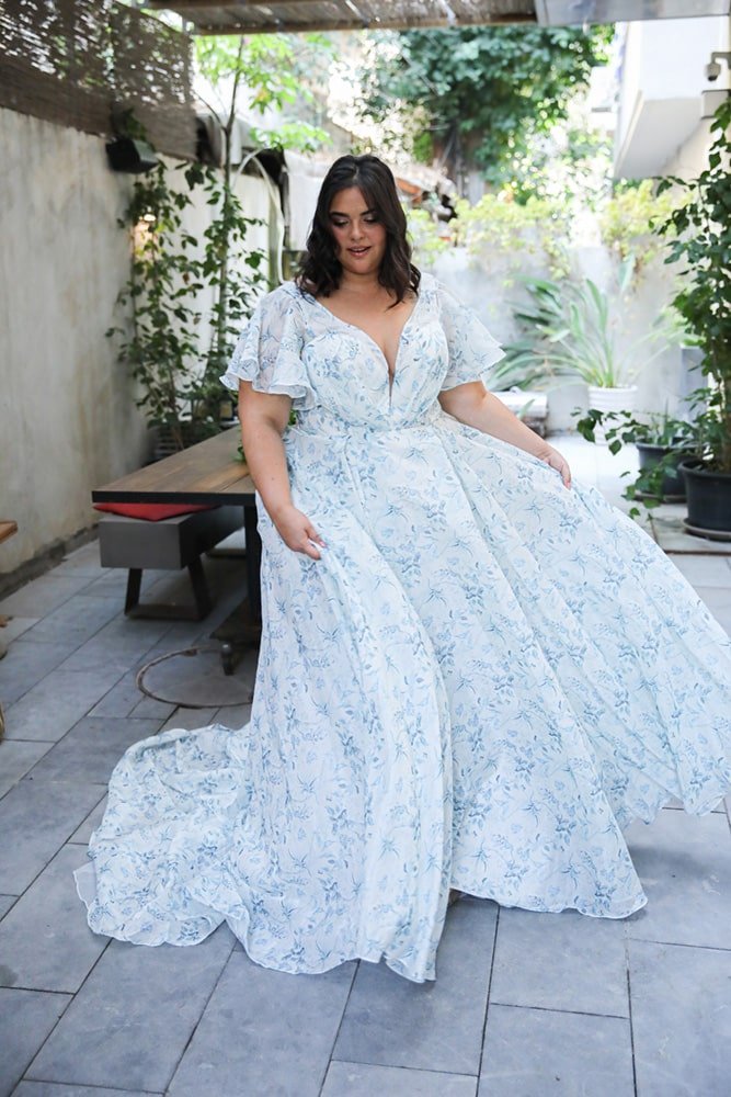 Blue Plus Size Wedding Dresses I UK Curvy Wedding Dresses in Surrey near South London UK I Elara Studio Levana