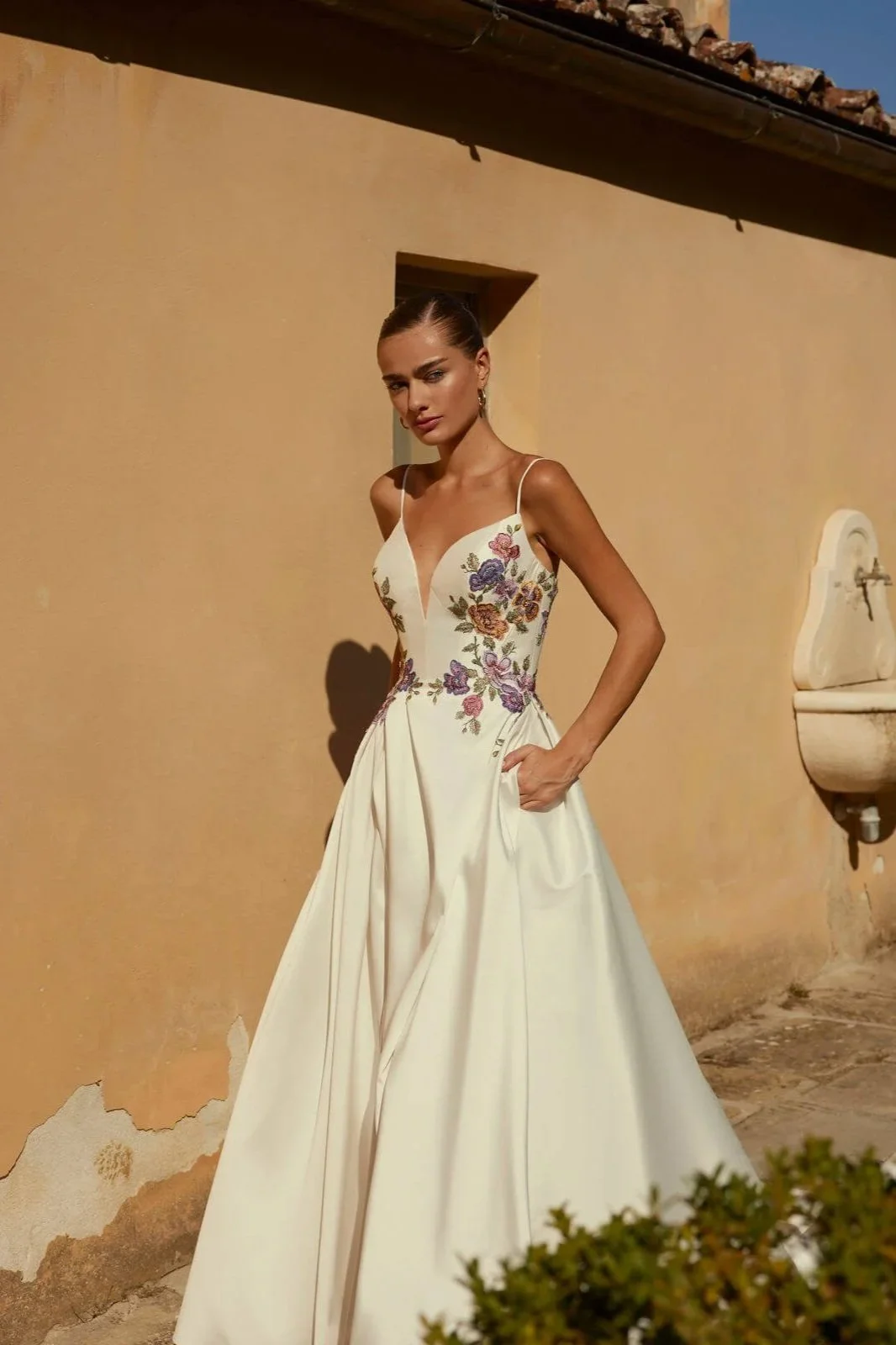 Classic plus size wedding dresses with colour UK - Surrey, London, Kent, Sussex