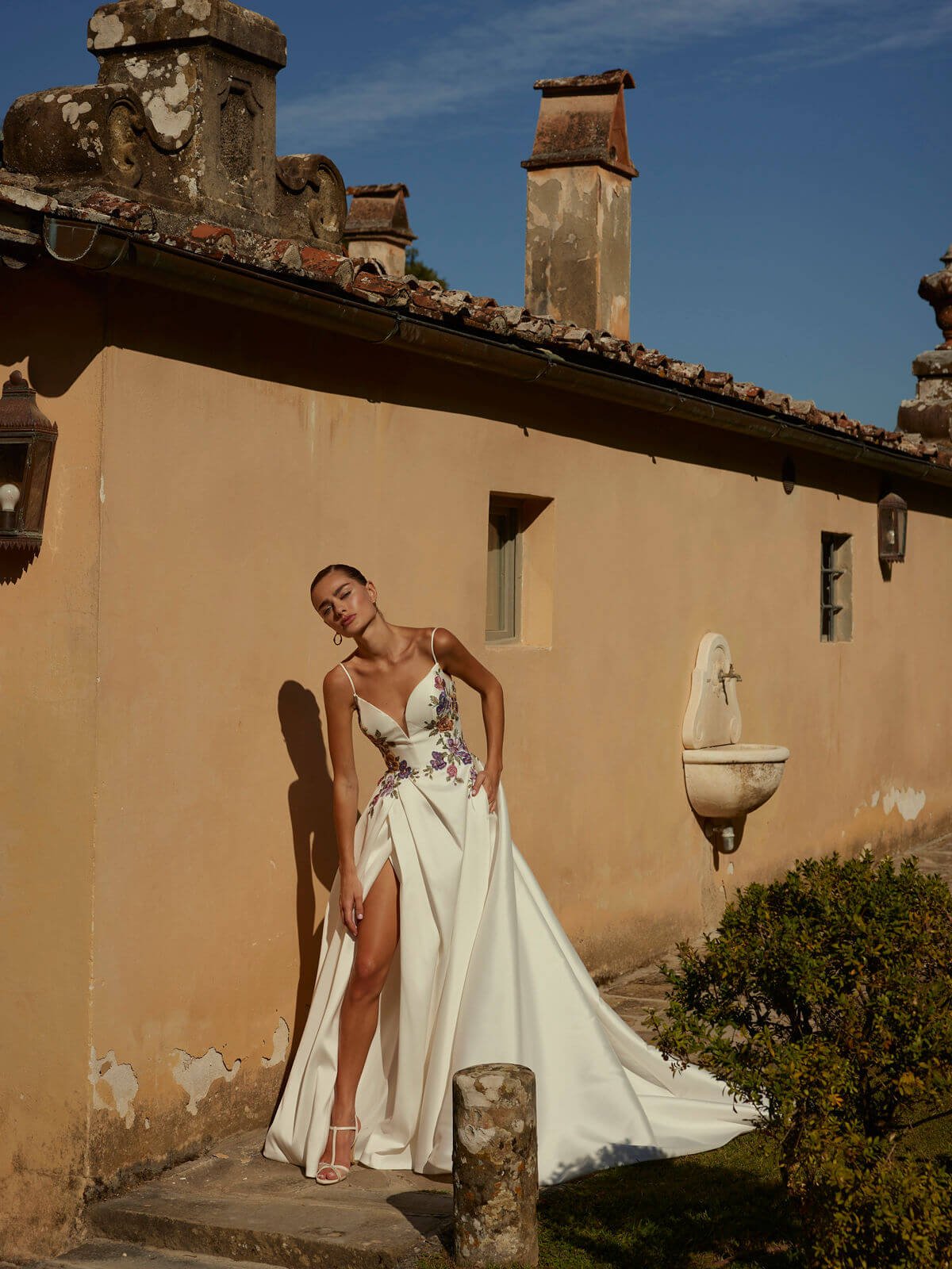 Drizzy Modeca I Colourful Plus Size Wedding Dress UK I Surrey, Kent, London, Sussex