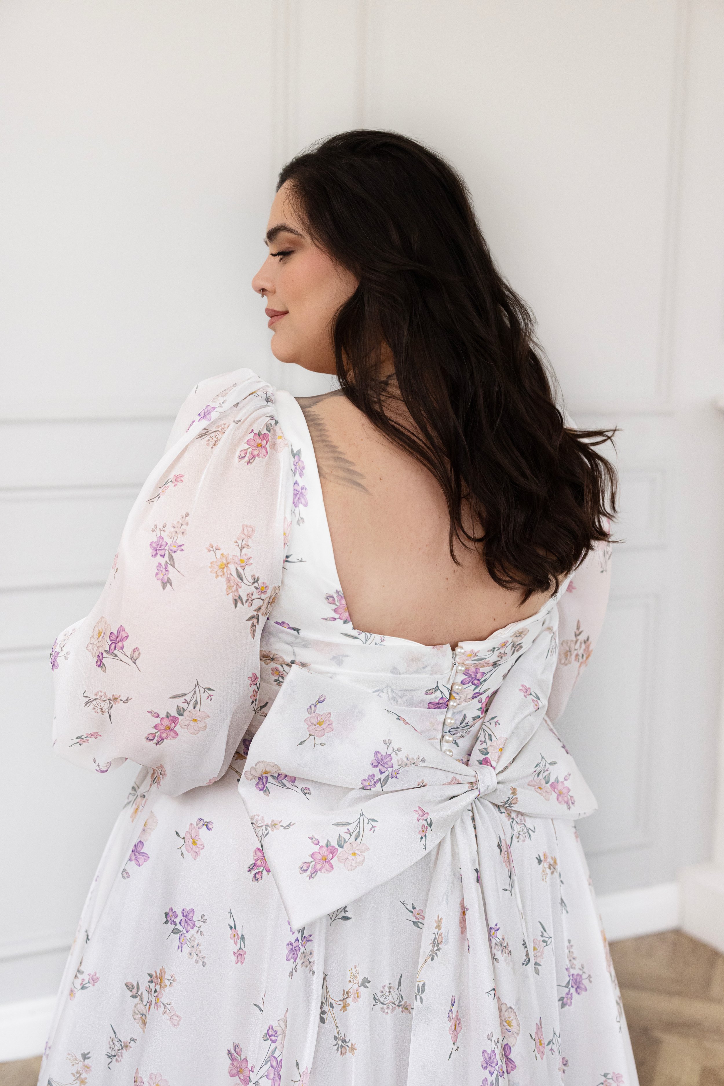 Plus Size Wedding Dresses with Colour I Pastel Plus Size Wedding Dress I Bridgerton Style Wedding I Surrey, Kent, London, UK