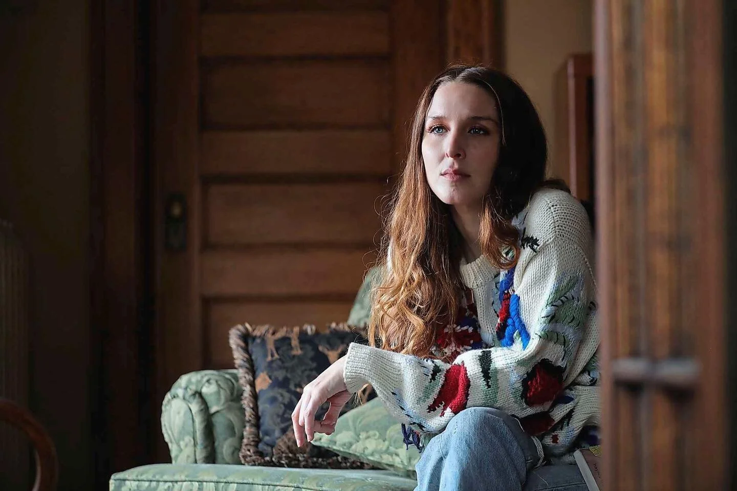 Delighted to have another photo of my favorite sweater prior to my tragic incompetence that led to its unfortunate shrinking. Thanks to @toryburch @winnipegfreepress @aceburpee @virginradiowinnipeg @ruthbonneville for this memorial and for calling me fascinating ❤️