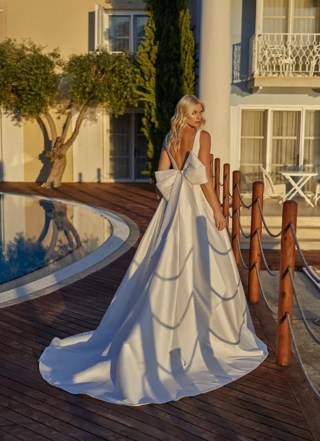 nadieh by modeca surrey, uk - plain wedding dresses surrey