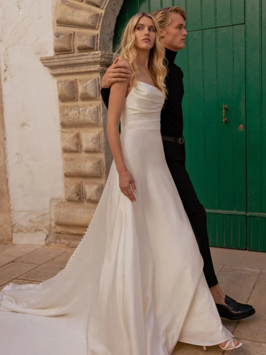 Dressfinder Le Papillon Wedding Dress Dutch Wedding Dress Designer Top