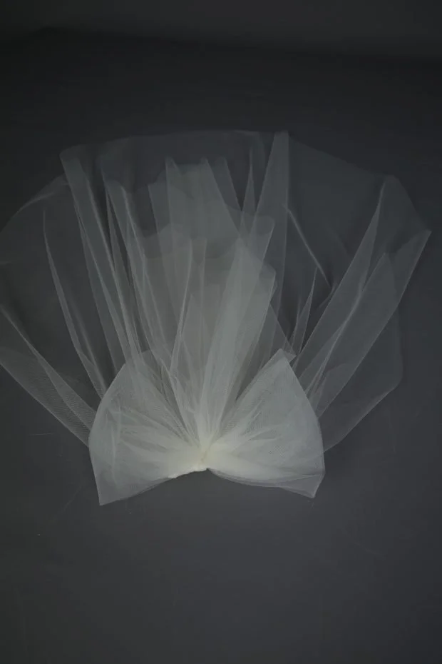 Bow wedding veil - fun wedding veil with bow - Surrey and on online