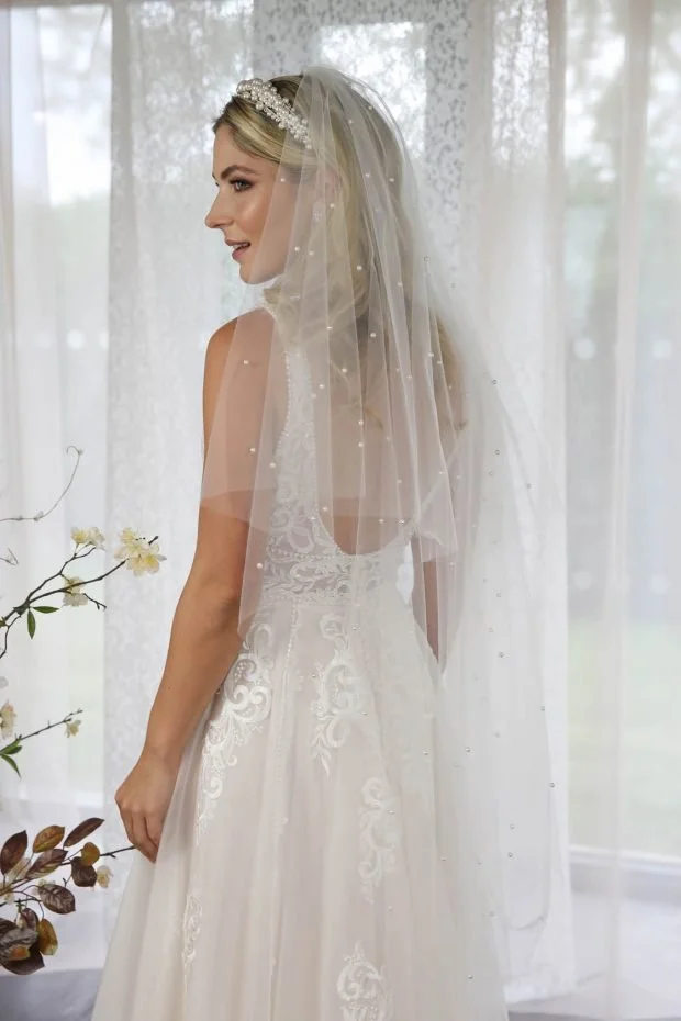 Pearl wedding veils in Surrey, London and Sussex