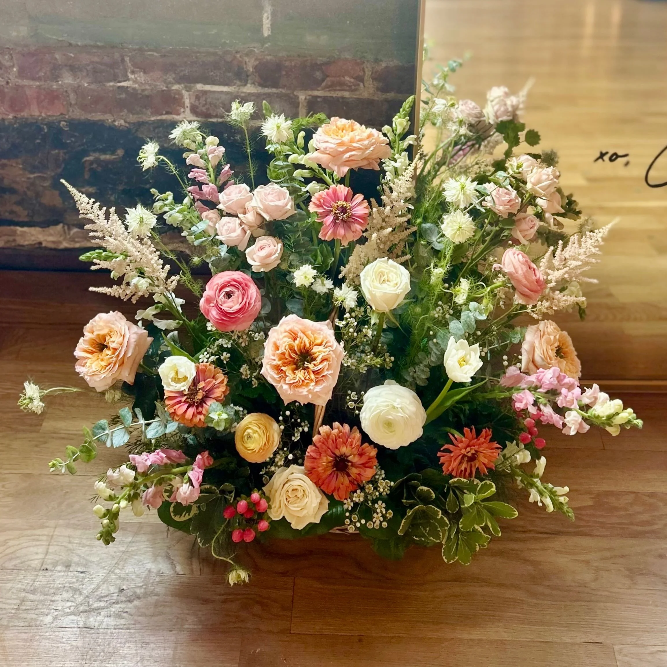 Throwback to a garden inspired entrance basket for this intimate summer wedding 💕

(516) 432-9783 🌸Call to order!!