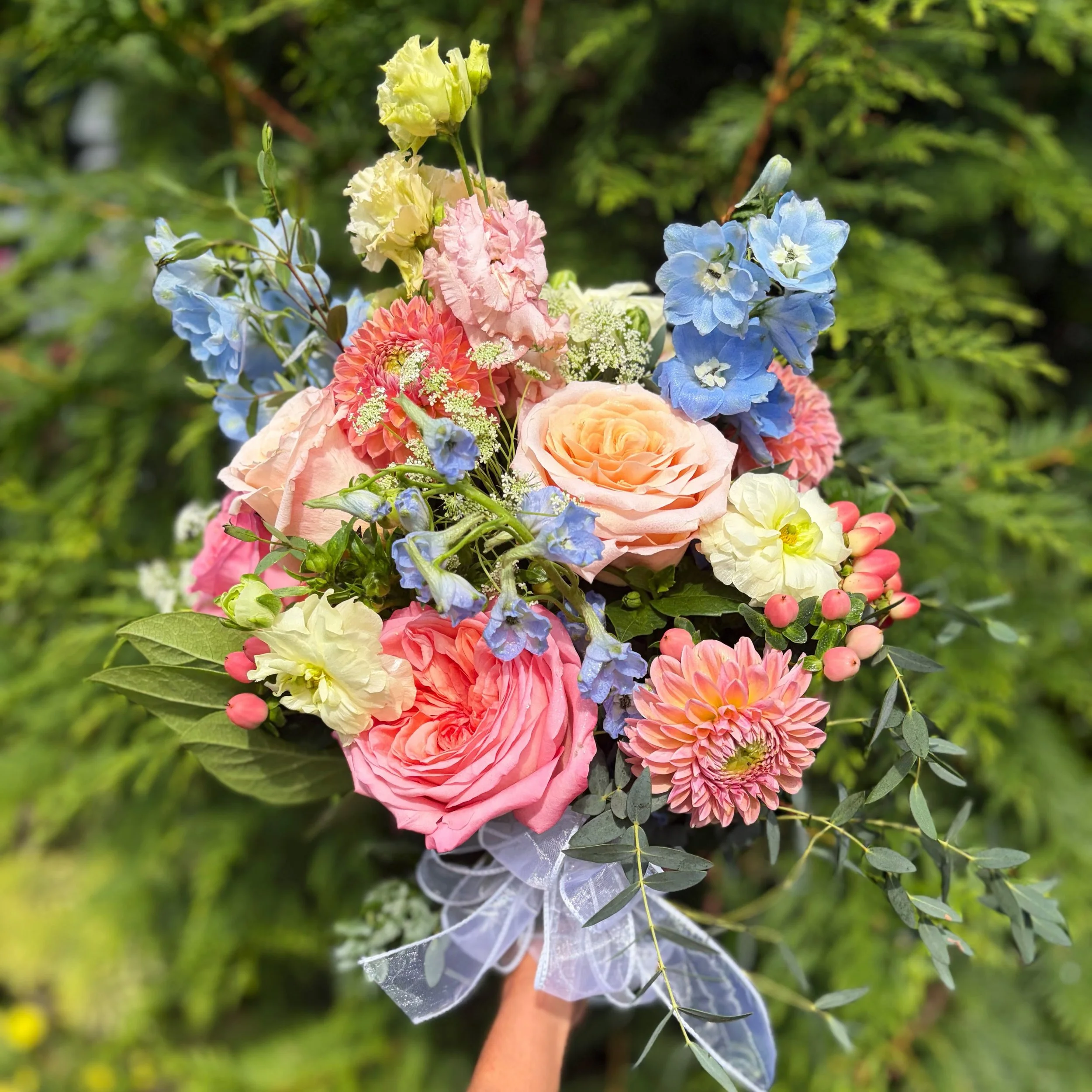 Bright and summery bridal bouquet from yesterday 💕

(516) 432-9783 🌸Call to order!!