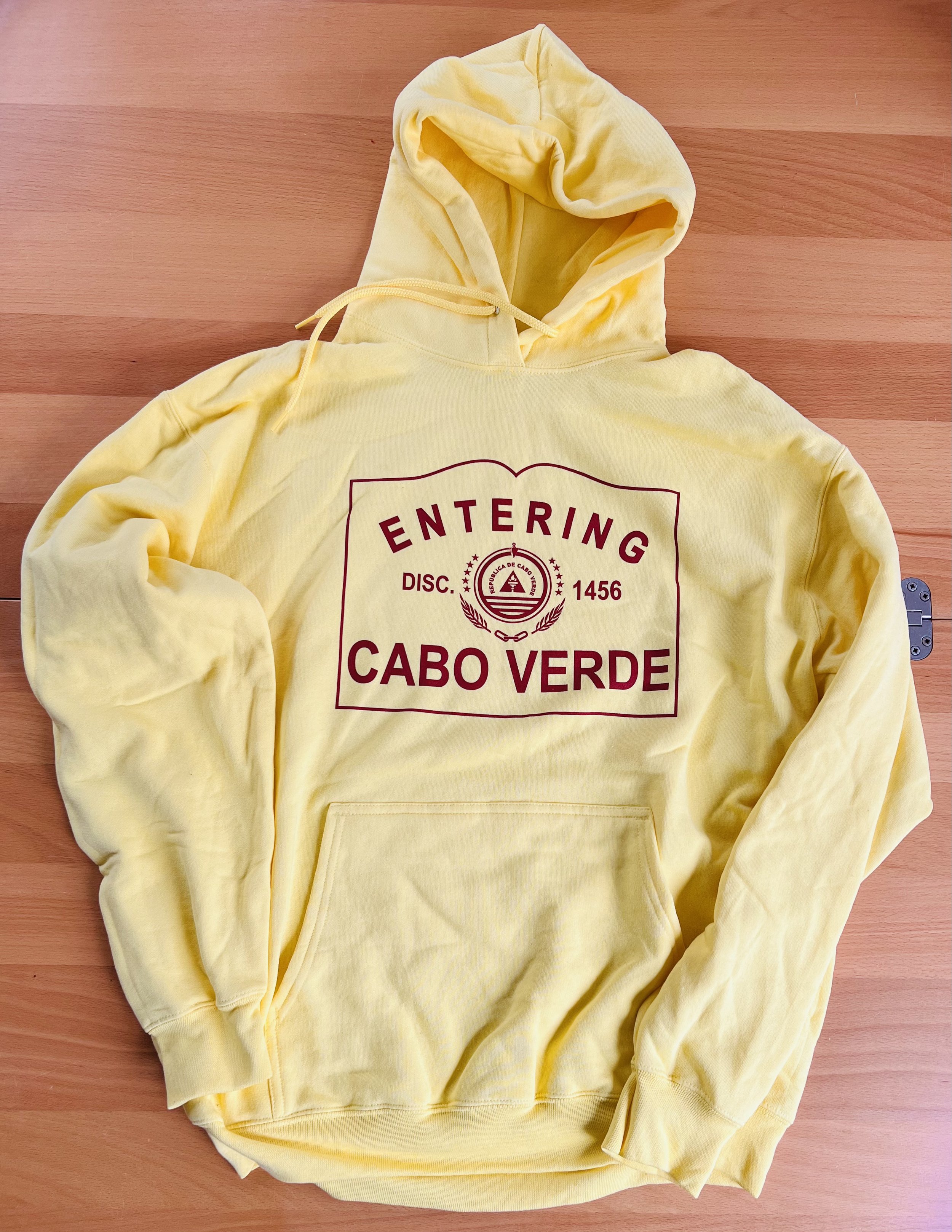 Entering CABO VERDE Disc. 1456 Sweatshirt