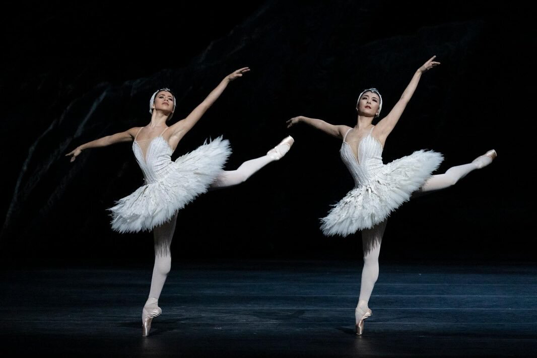 Two weeks left till our Swan Lake Weekend Workshop on March 9th &amp; 10th @royaloperahouse 🫶🏼 Alongside @benngartside we have Royal Ballet First Soloist @yuhuichoeofficial taking us through Cygnets on Saturday and the Act 2 Corps de Ballet entranc