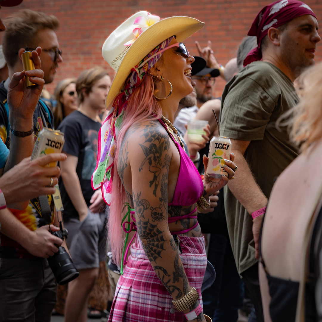 1080x1080_cowgirl_t15.png
