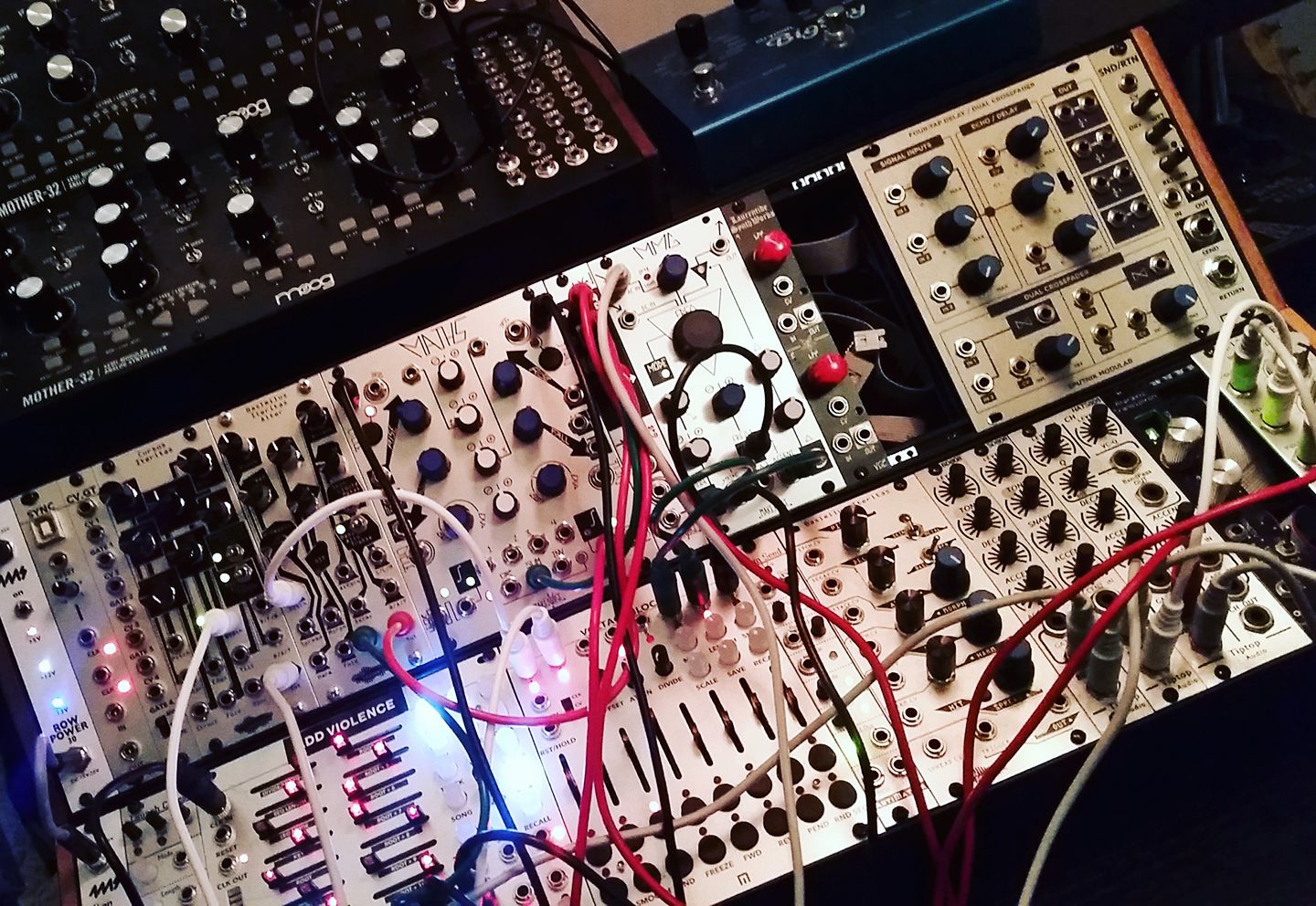 thesynthwitch.com