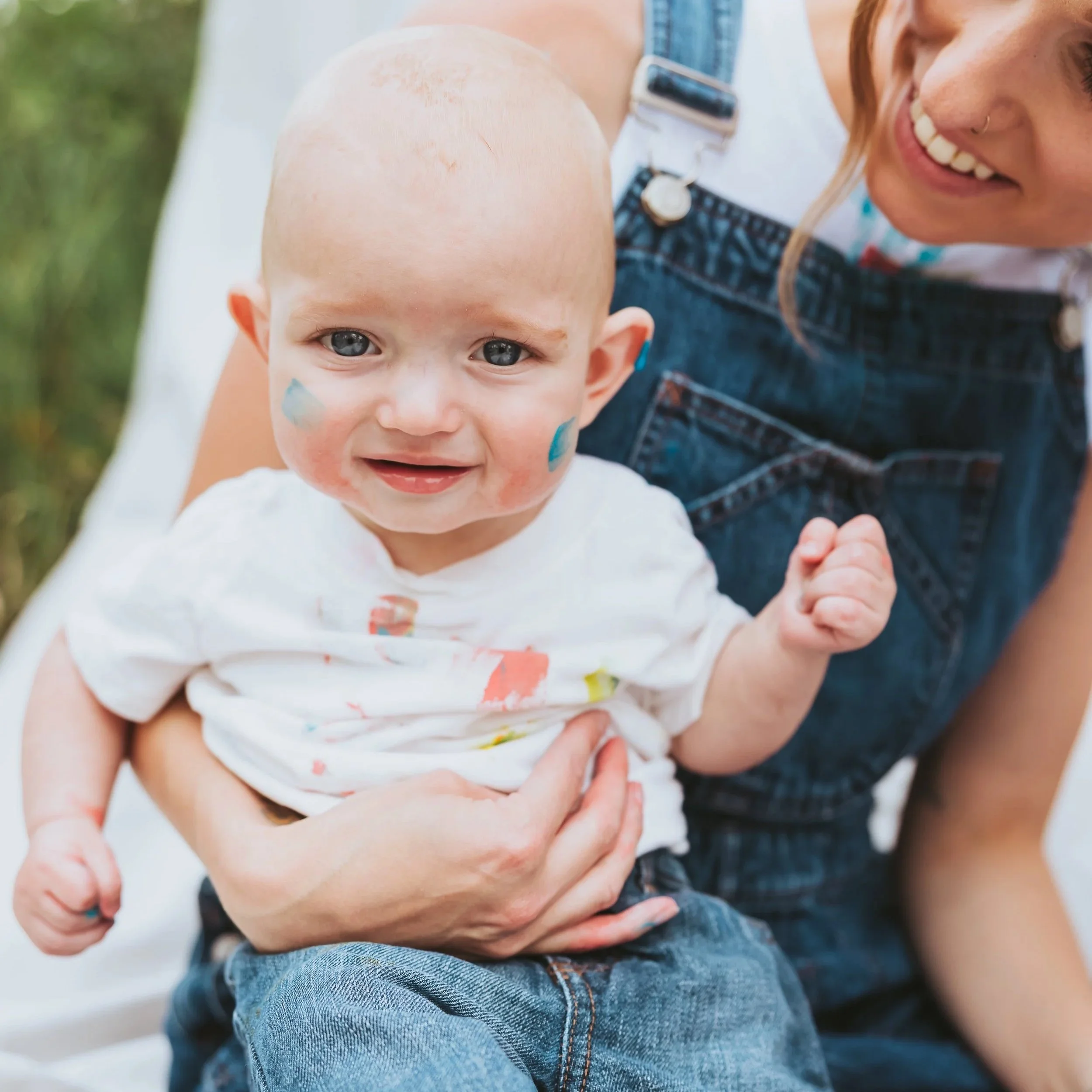 Paint Mini Sessions in Alberta | Fun & Natural Family Photos Kids Actually Love