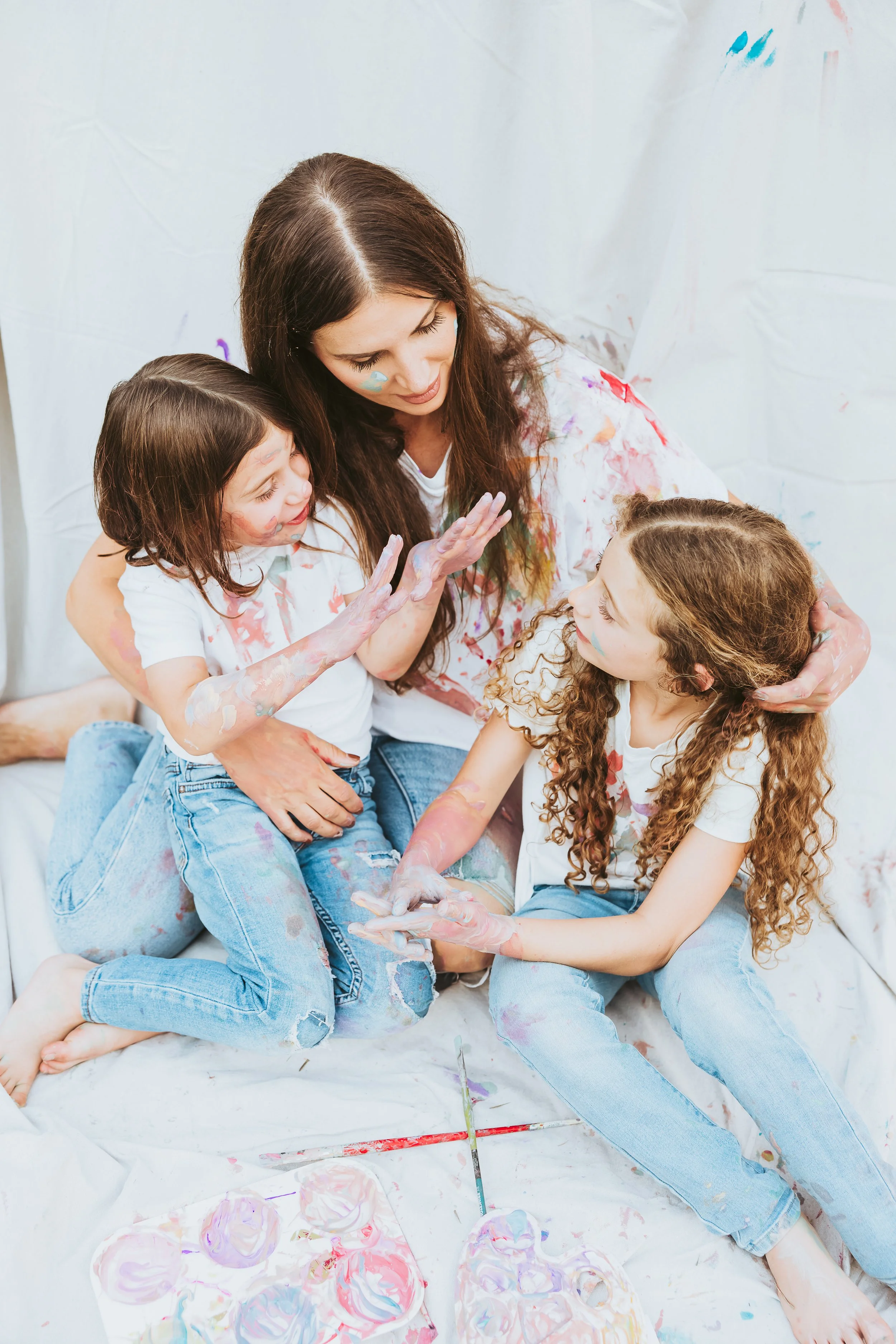 creative-paint-family-photos-calgary-alberta-maxine-lagarde-photography.jpeg128.jpg