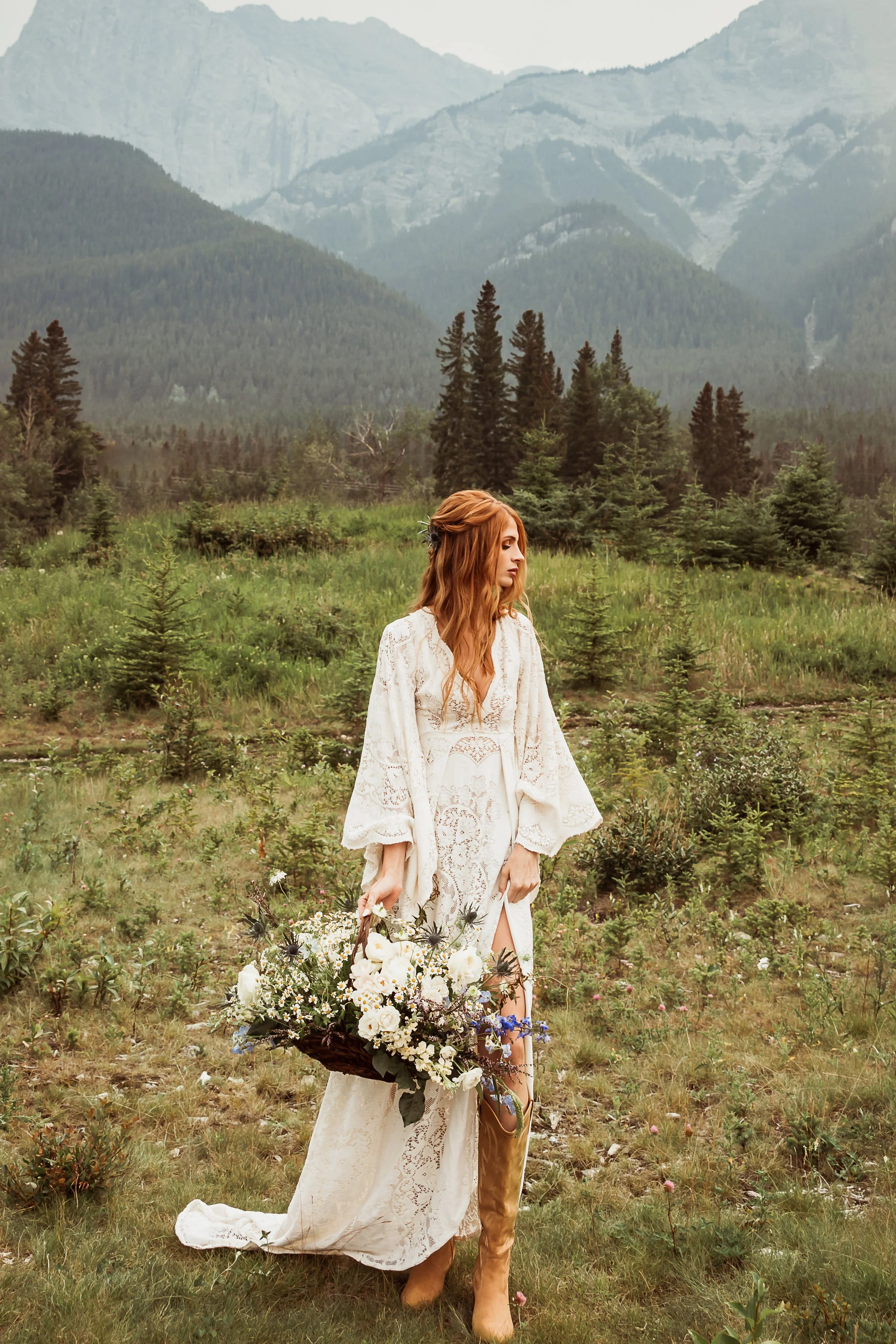 what-to-wear-for-maternity-photos-alberta.jpg