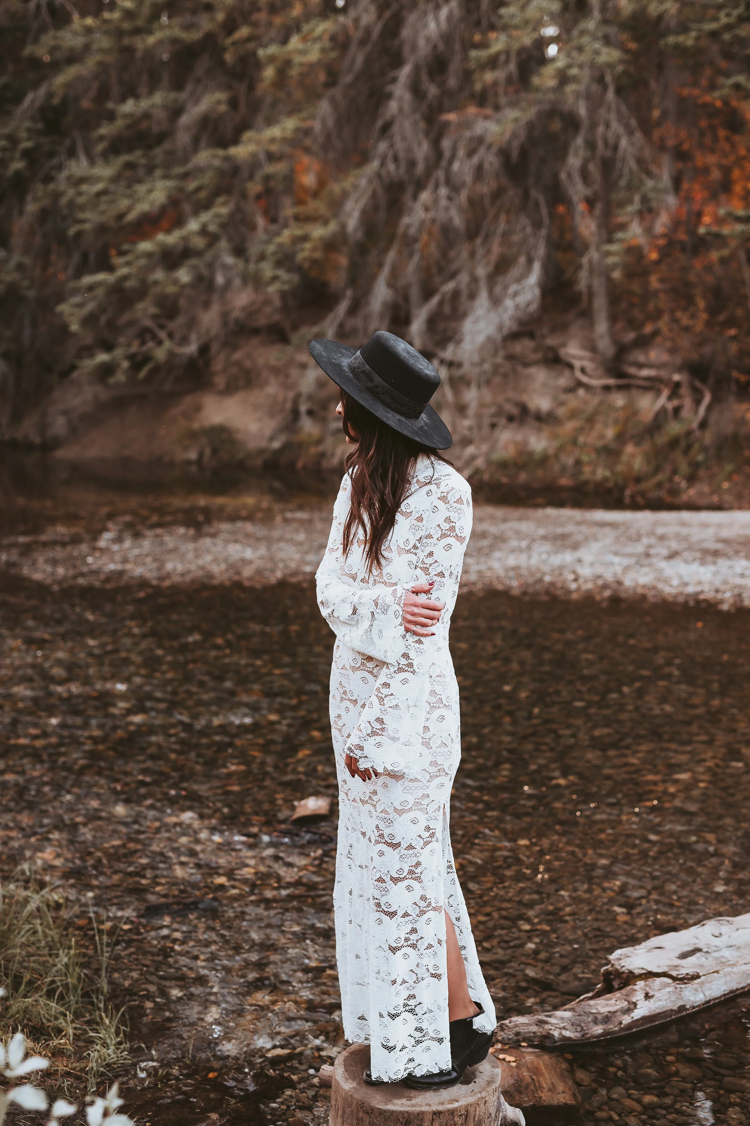 boho-maternity-family-photos-alberta-photographer.jpg