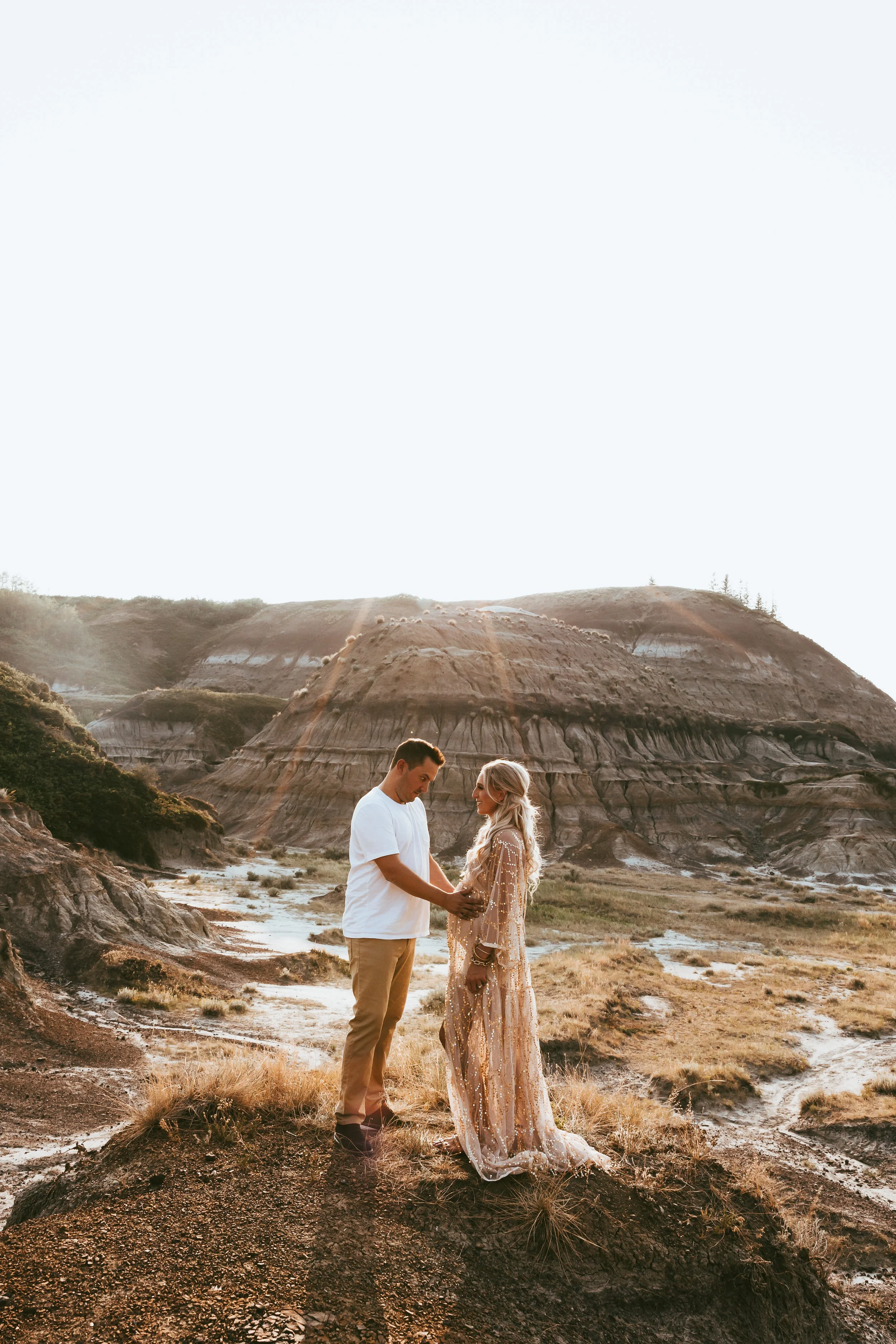 horseshoe-canyon-sunset-maternity-photos.jpg