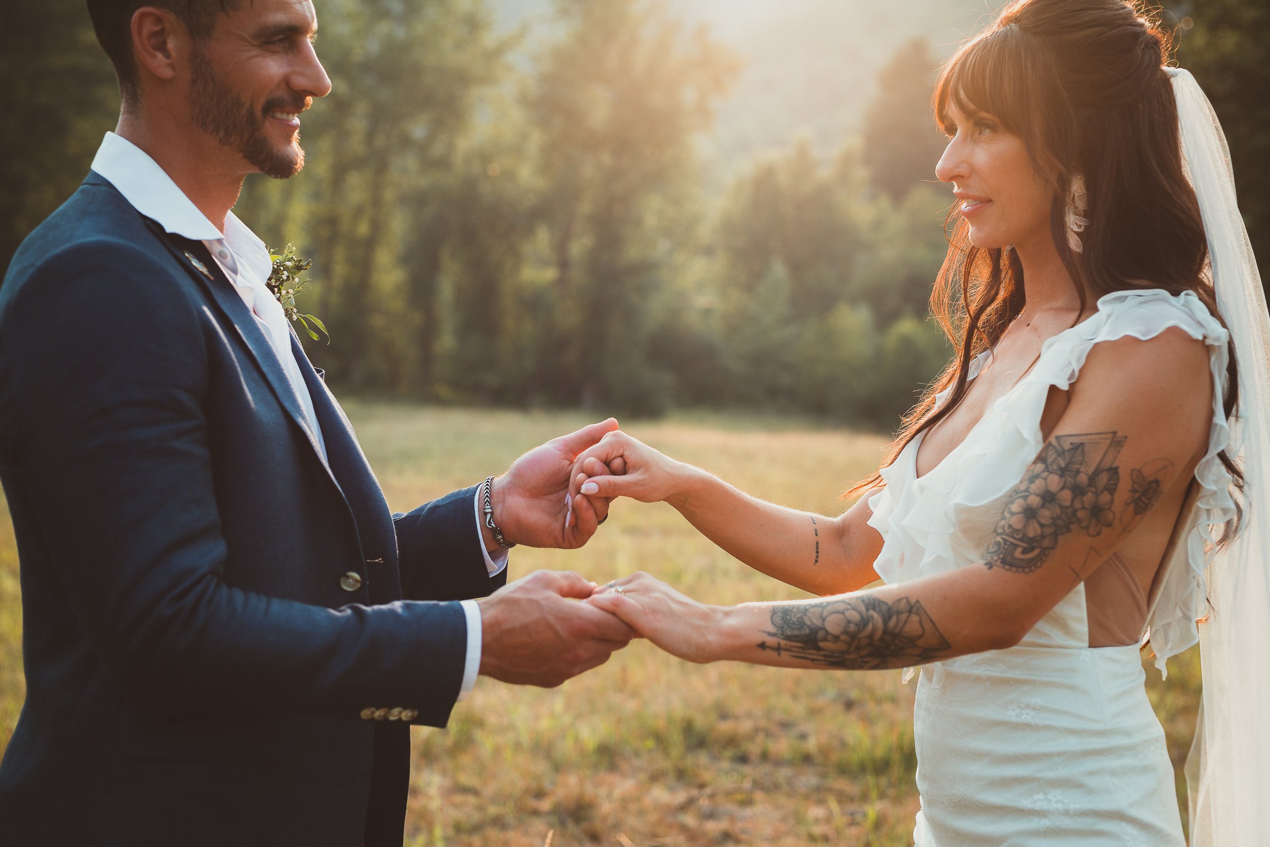 boho-elopement-wedding-photos-alberta.jpg