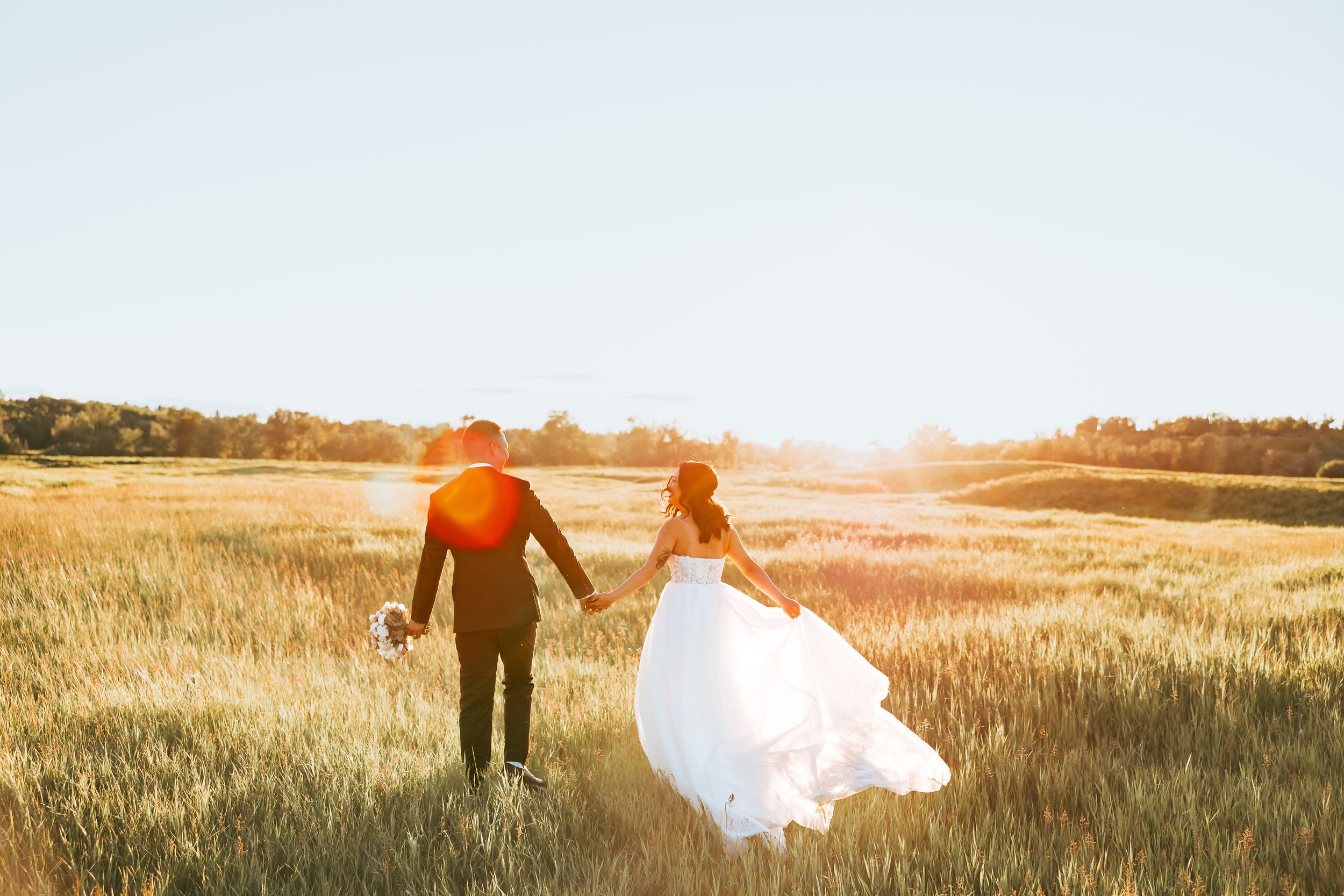 sunset-elopement-alberta-photos.jpg