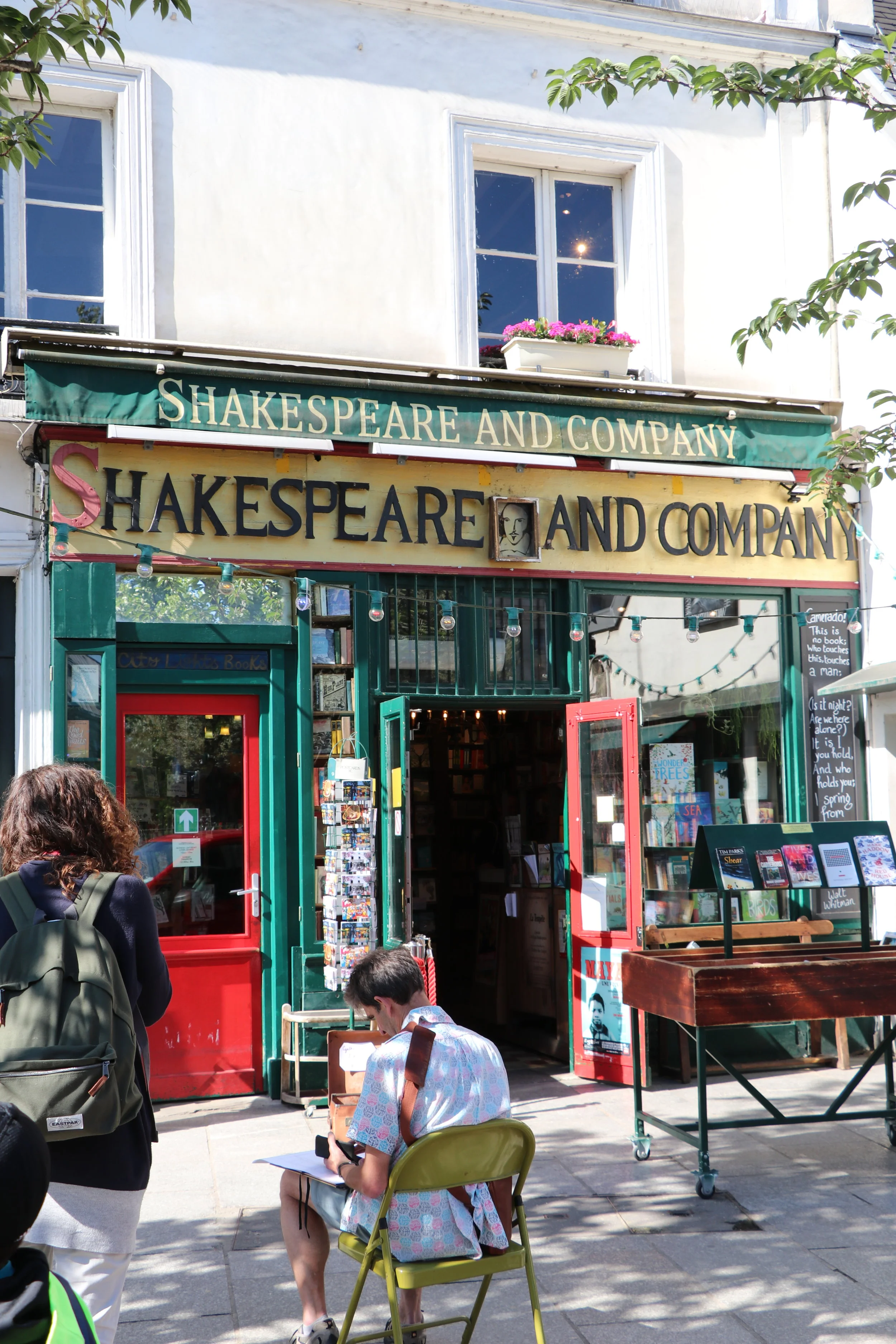 shakespearecompanybookstore1gm.JPG