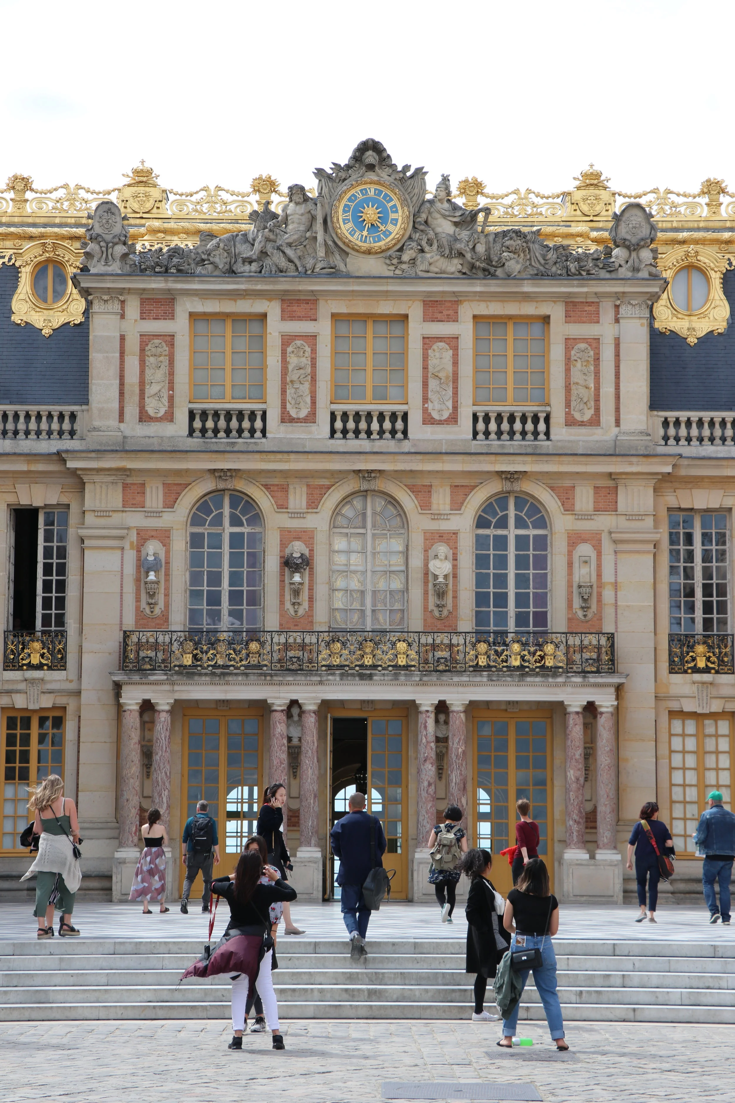 versaillepalaceClockgm.JPG