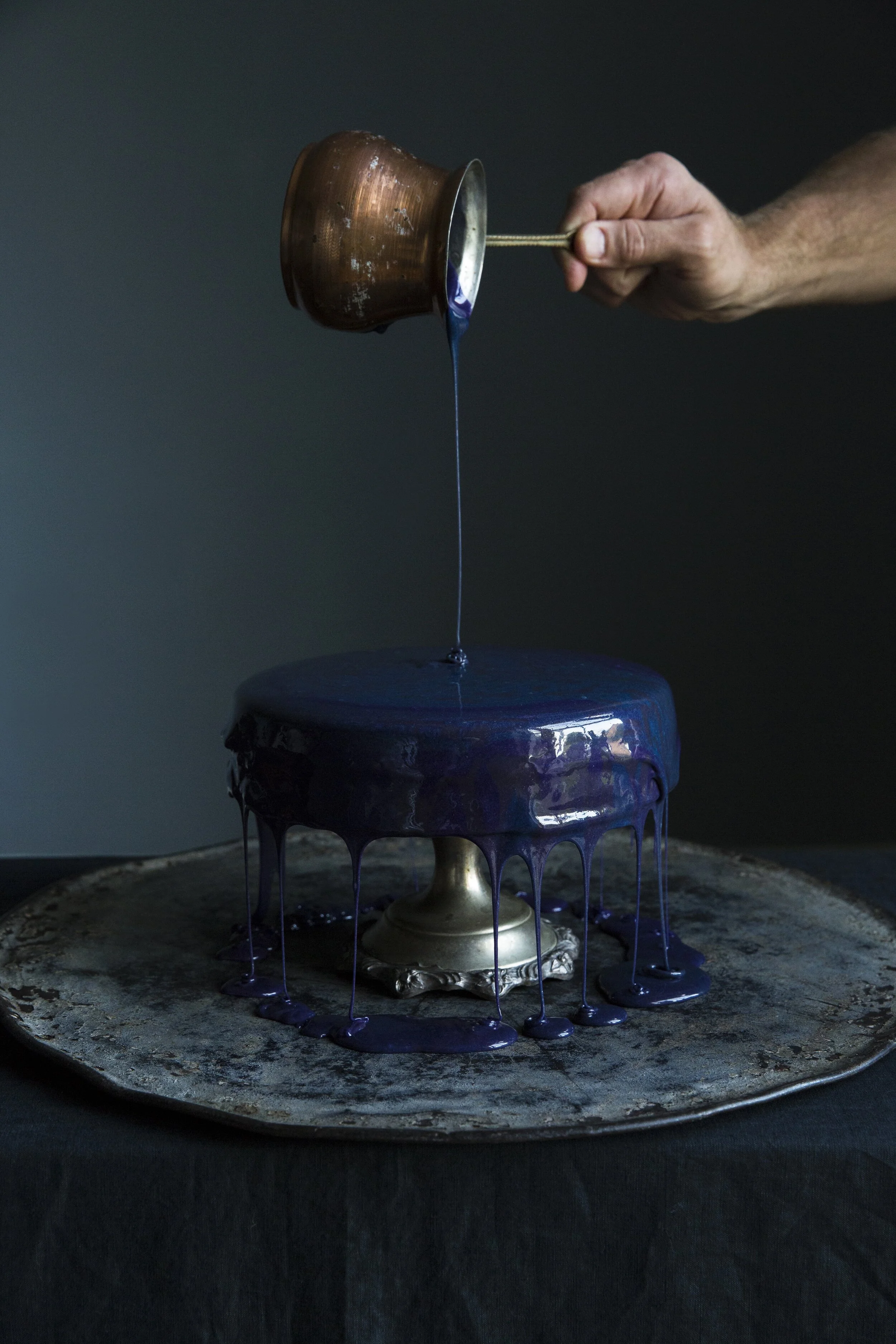 glaze_cake_pouring_1_vtzug.jpg