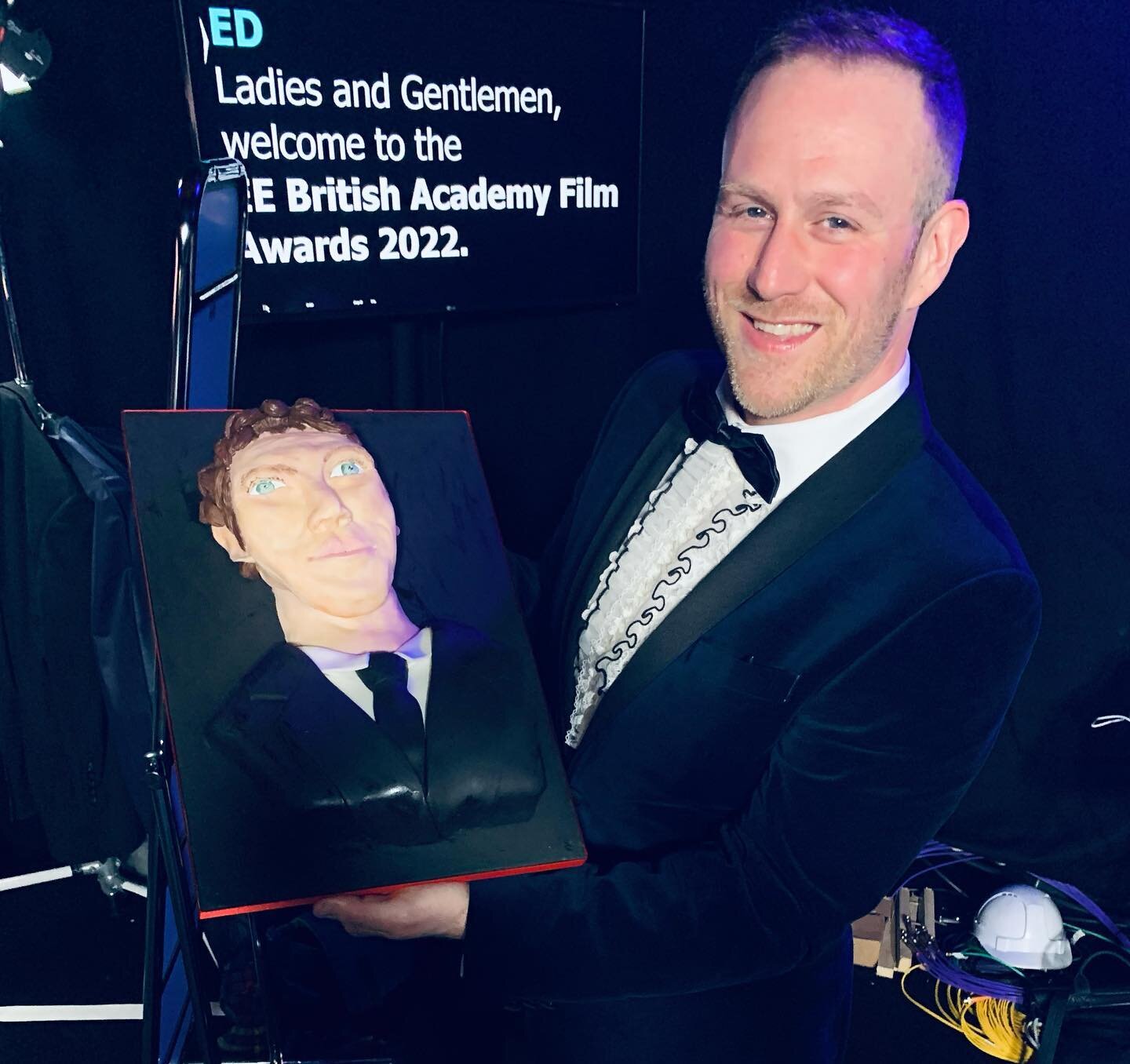 So proud to be asked to make a cake for @rebelwilson at the 75th annual @bafta awards! Entirely vegan for its recipient and muse, Benedict Cumberbatch! 💙
.
.
.
#bafta #cake #cakesofinstagram #cakedecorating #benedictcumberbatch #rebelwilson