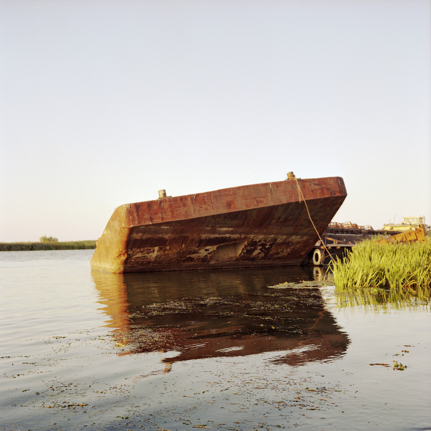  Boat carcass in the small lagoon of Sulina at the end of the village, it is waiting to be boned. This place is a UNESCO heritage site, the area is protected and fishing is regulated there. 